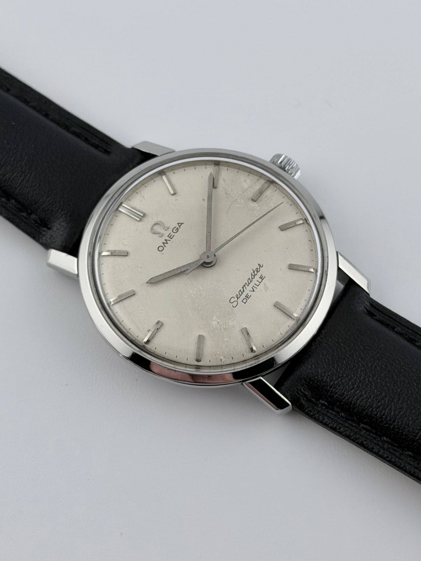 Omega Seamaster De Ville - White Linen Dial - 135.020