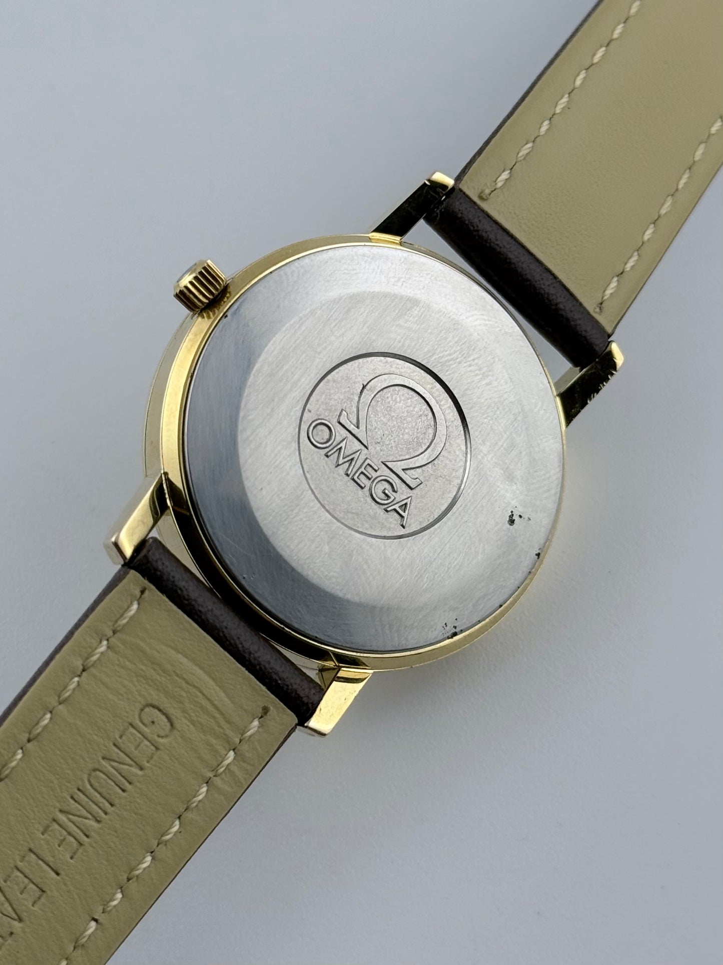 Omega Quartz Date - 196.0160