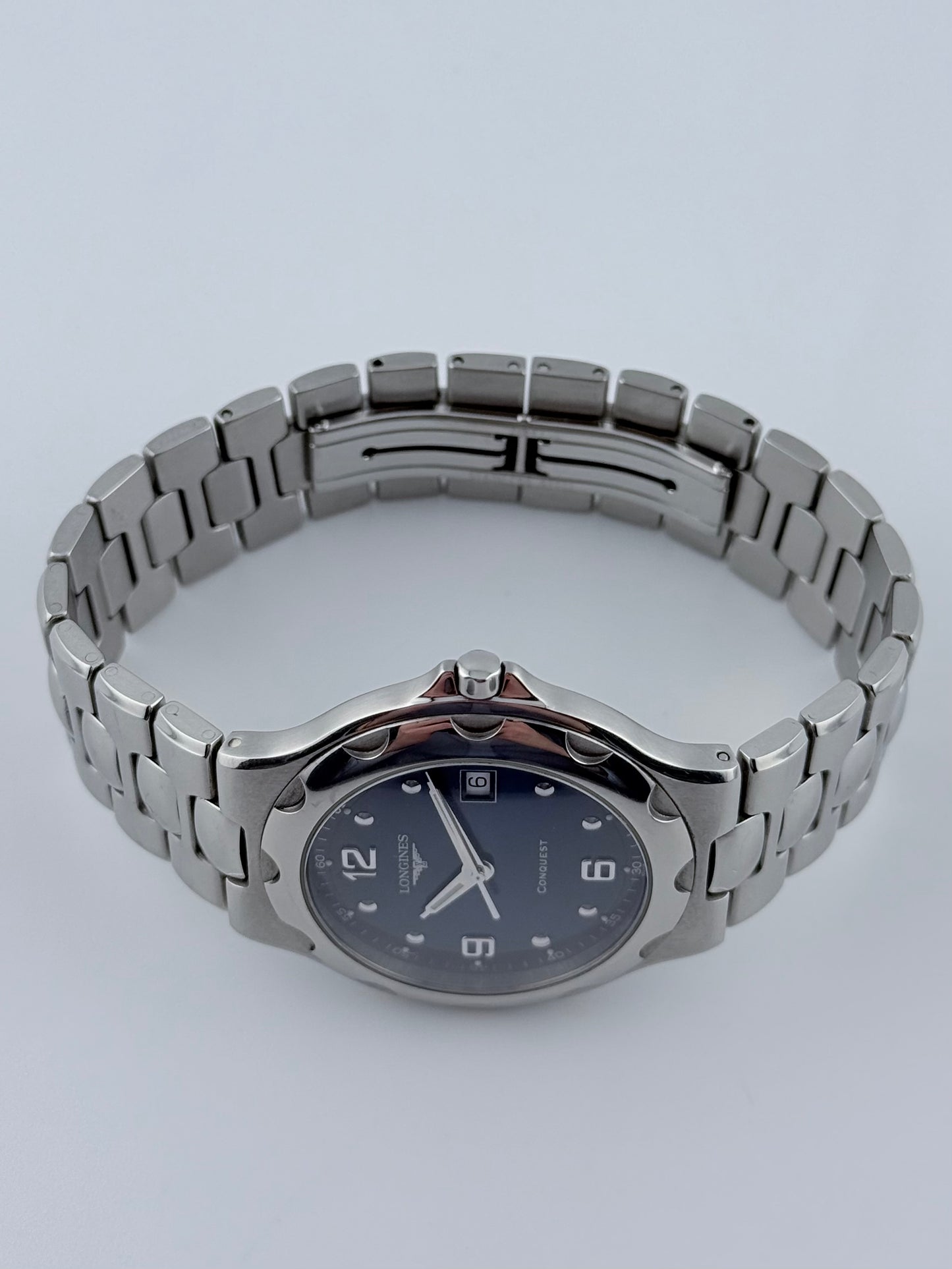 Longines L1.633.4 Conquest Quartz