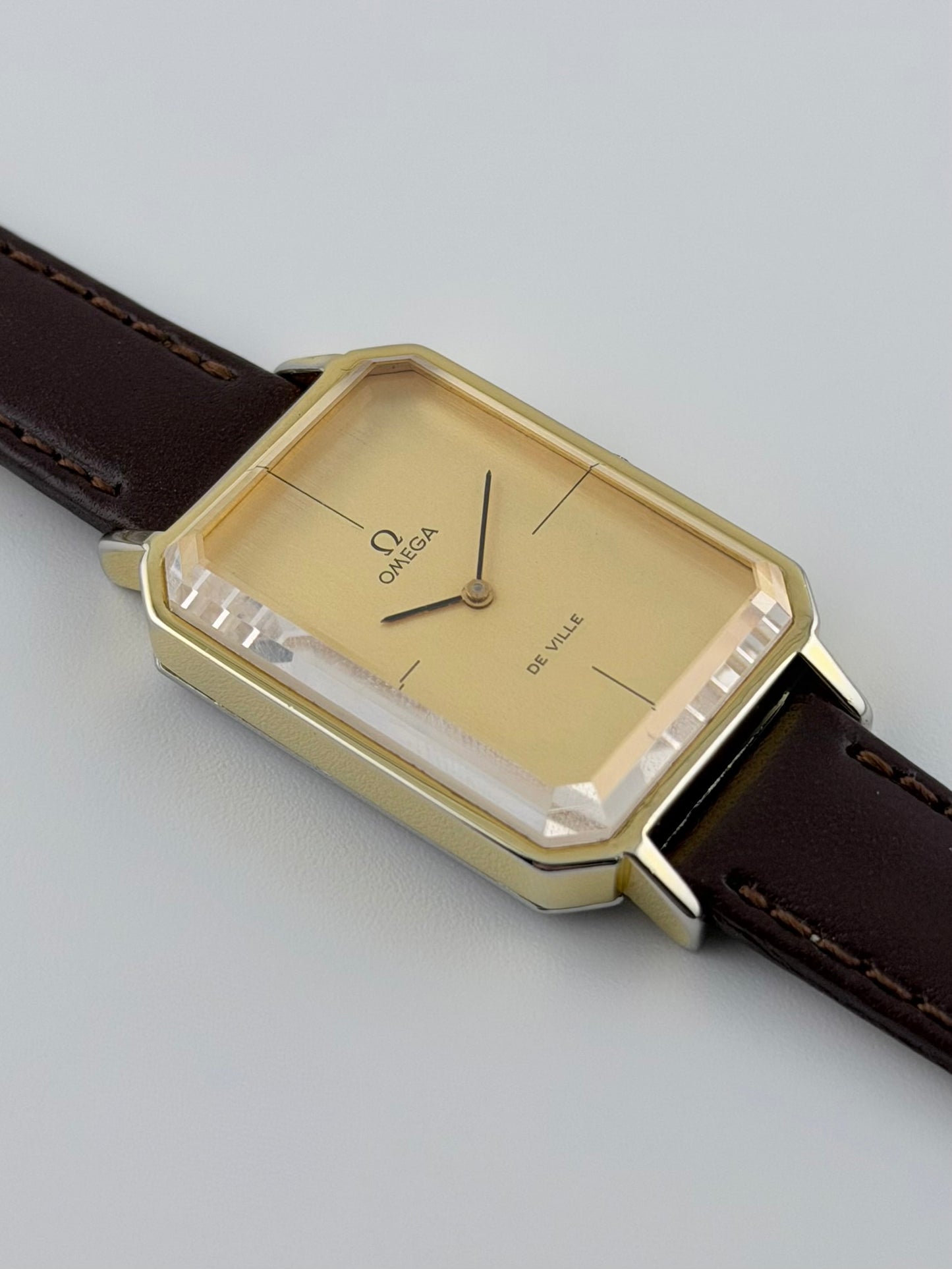 Omega DeVille Tank Manual Wind - Andrew Grima - Rare - 511.0378