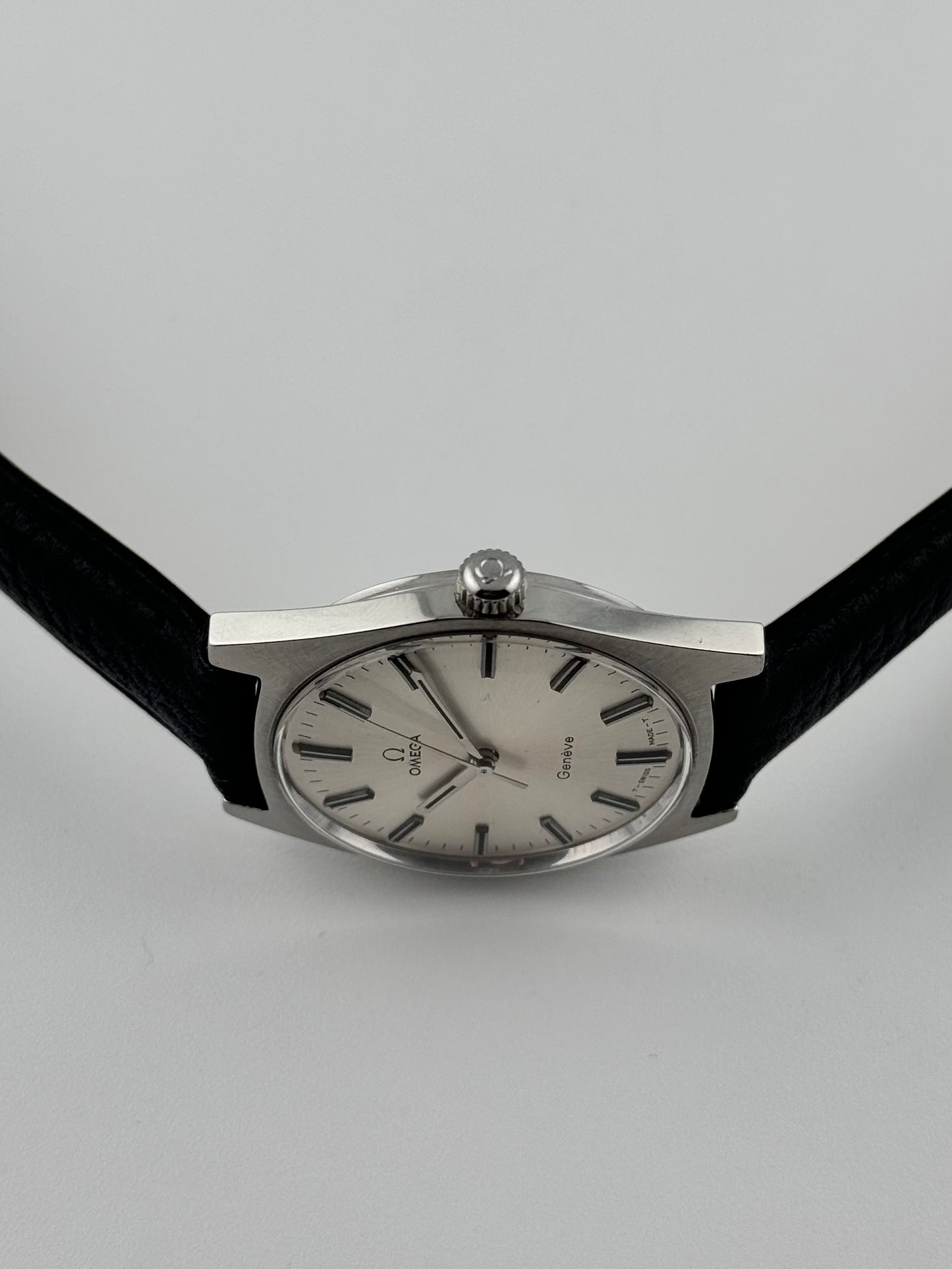Omega Geneve Date Manual Wind 135.041