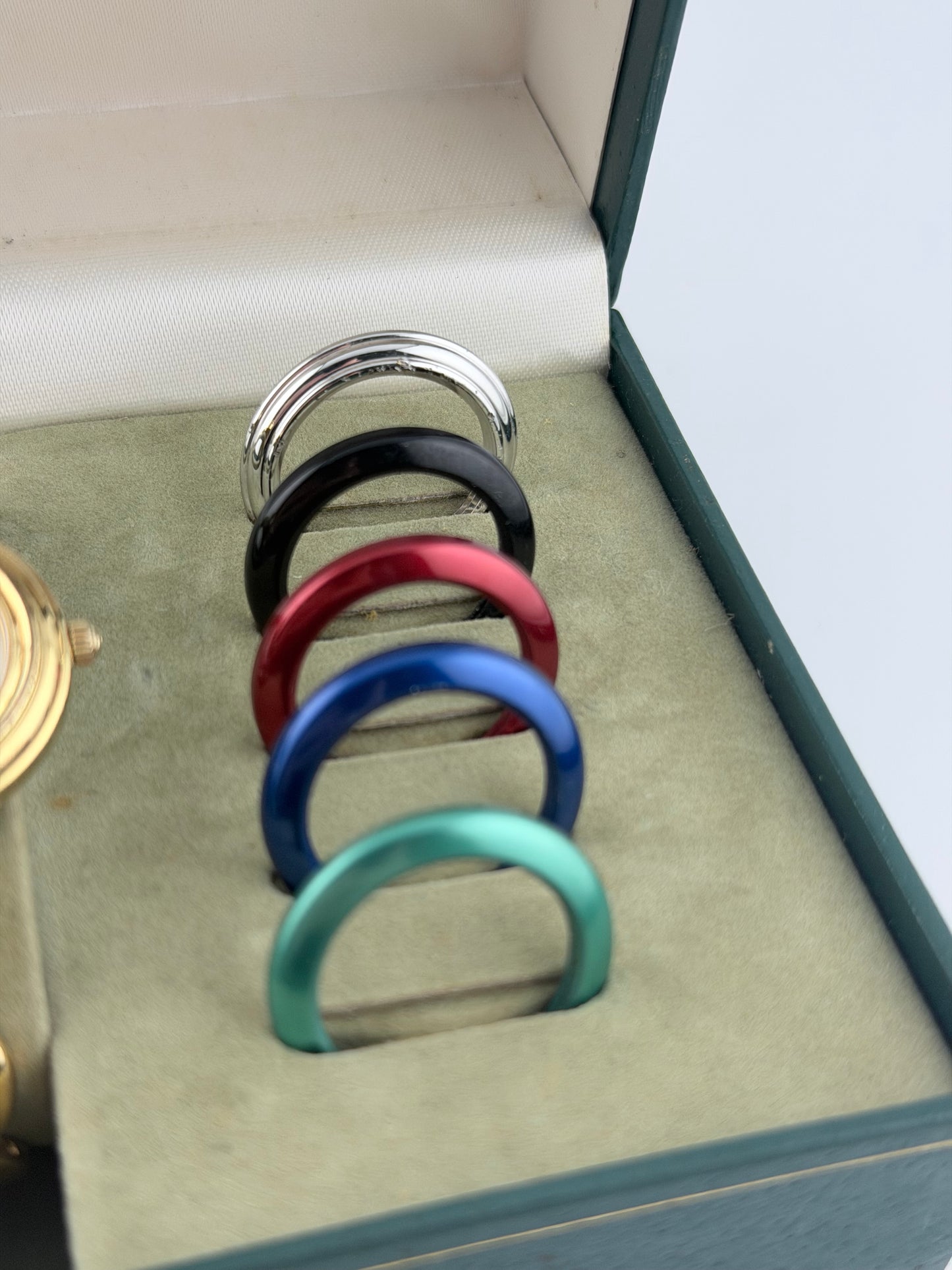 Gucci 11/12.2 - Change Bezel Watch - Ladies - Original Box