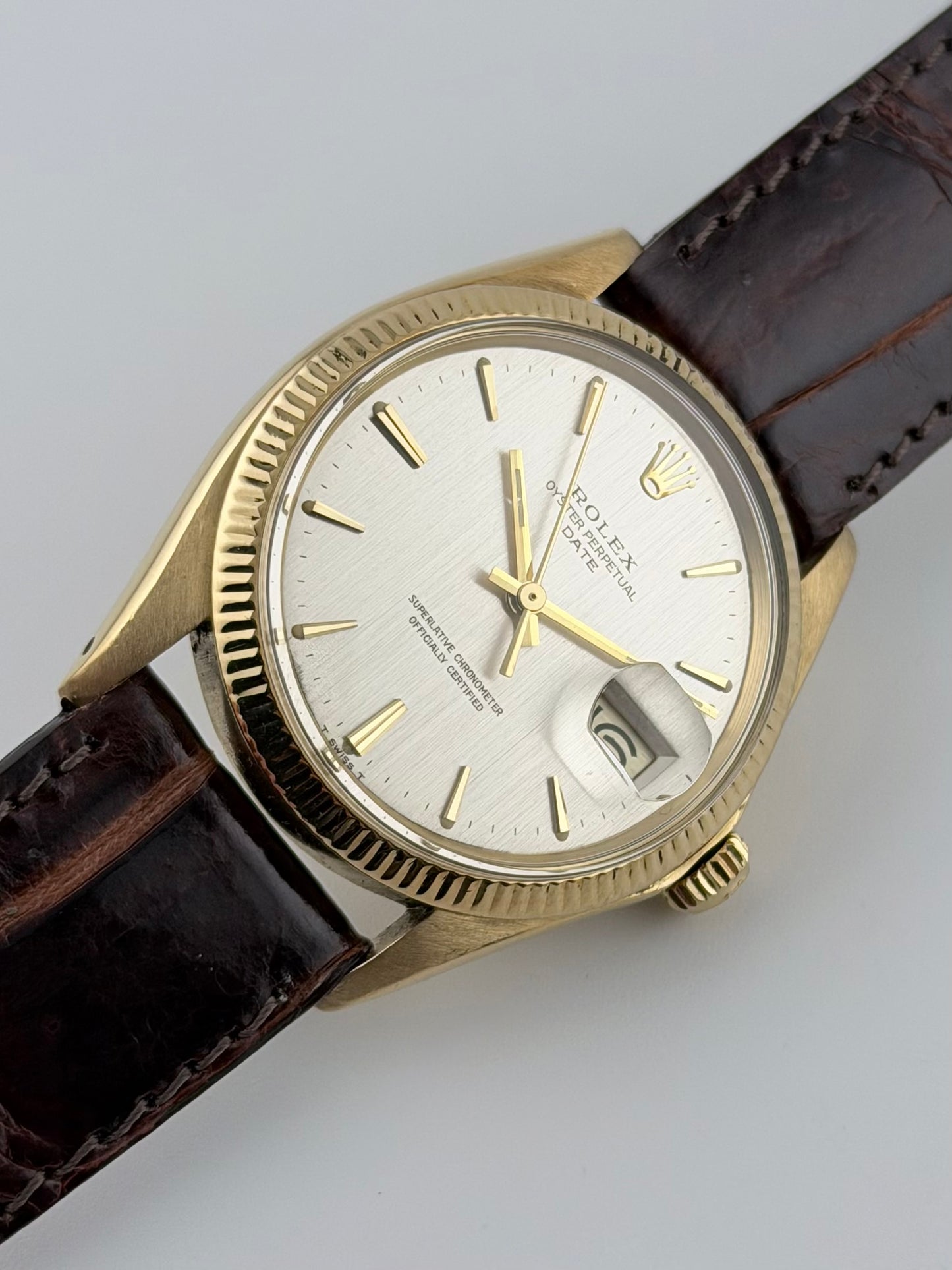 Rolex Oyster Perpetual Date Automatic - 1503 - Solid 18kt Gold