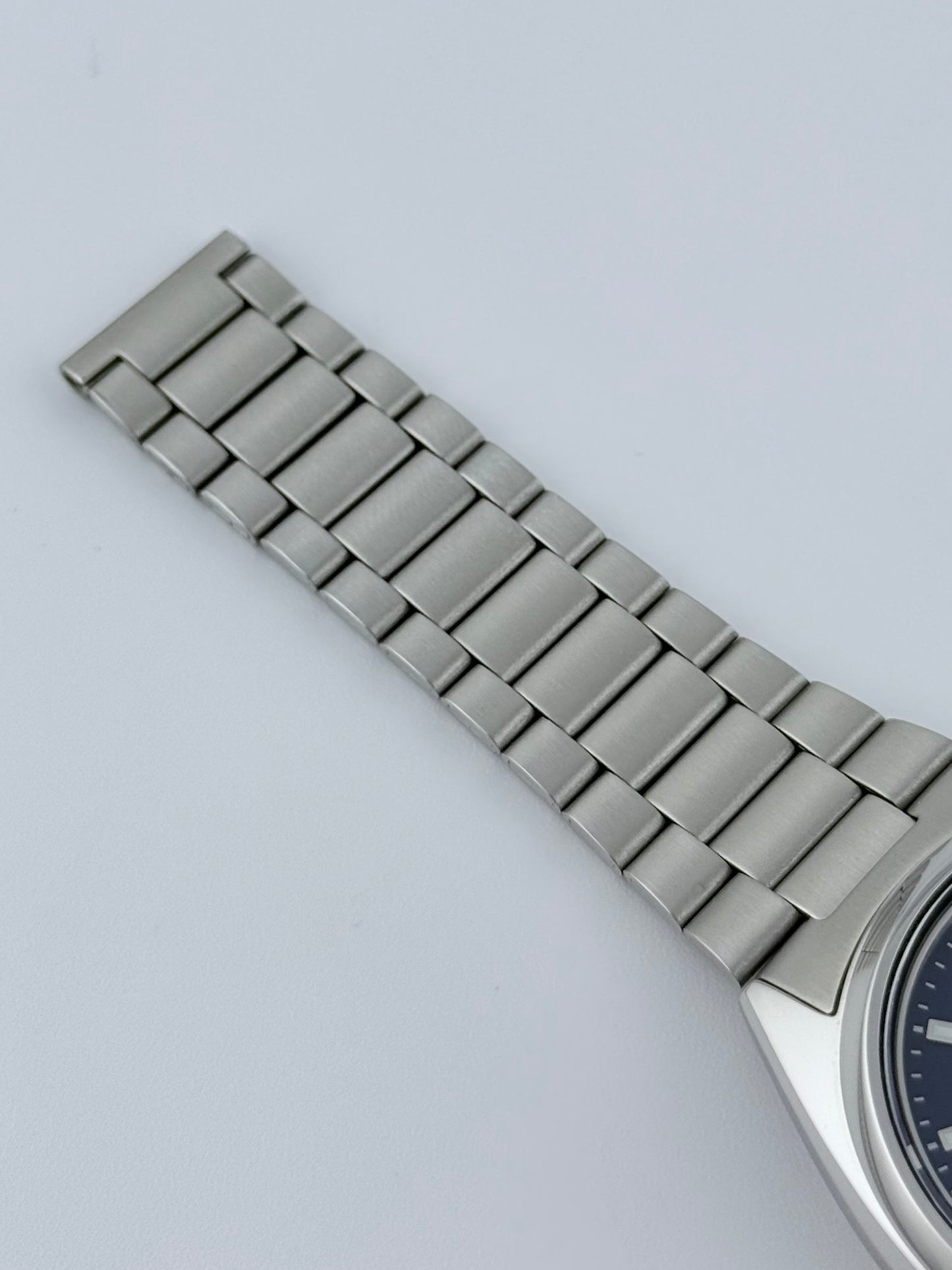 Seiko 5 Automatic 7S26-0480 - Blue Dial - Box and Hang Tag.