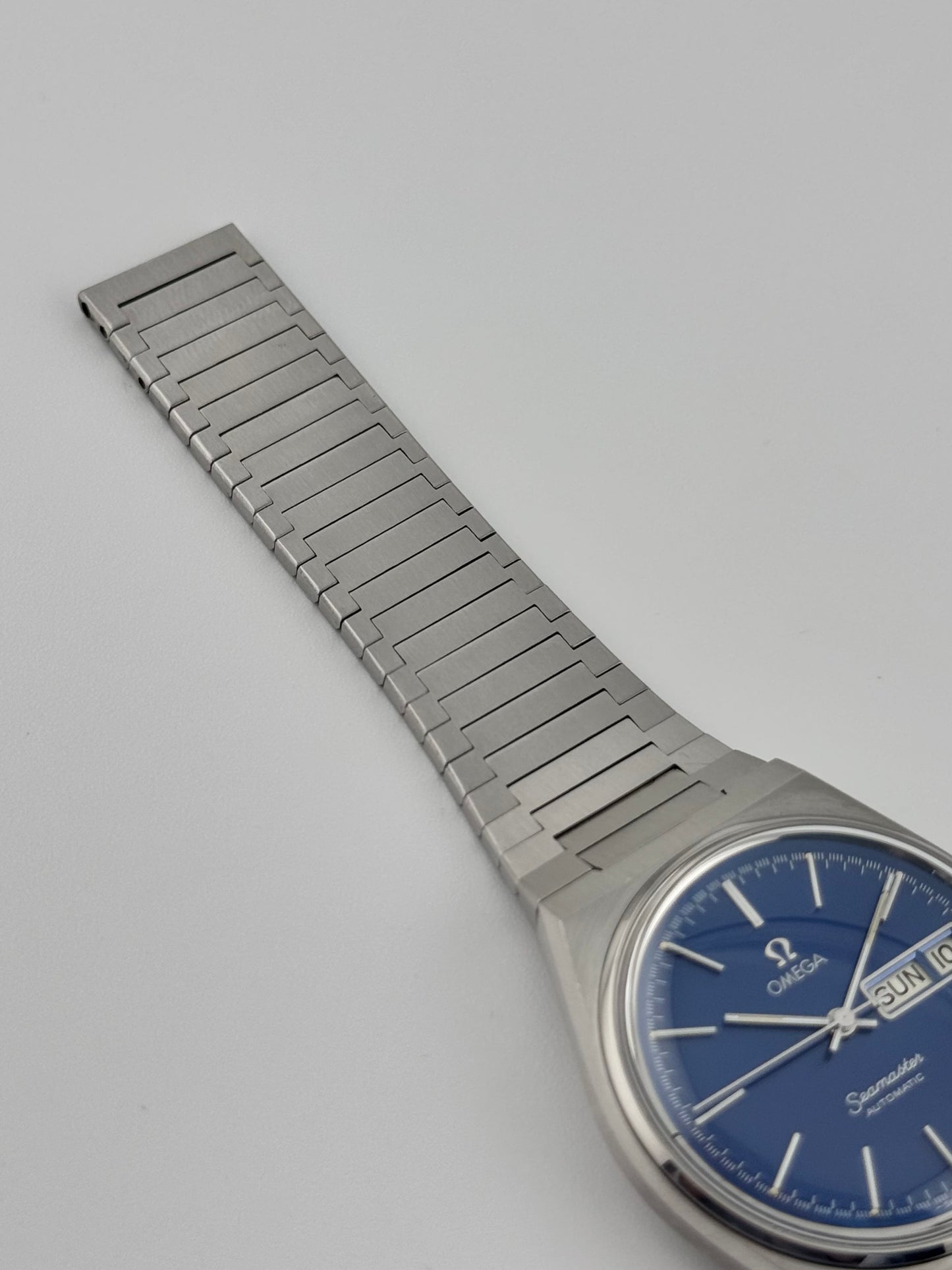 Omega Seamaster - Blue Dial - Box and Papers - 166.0215 - Rare