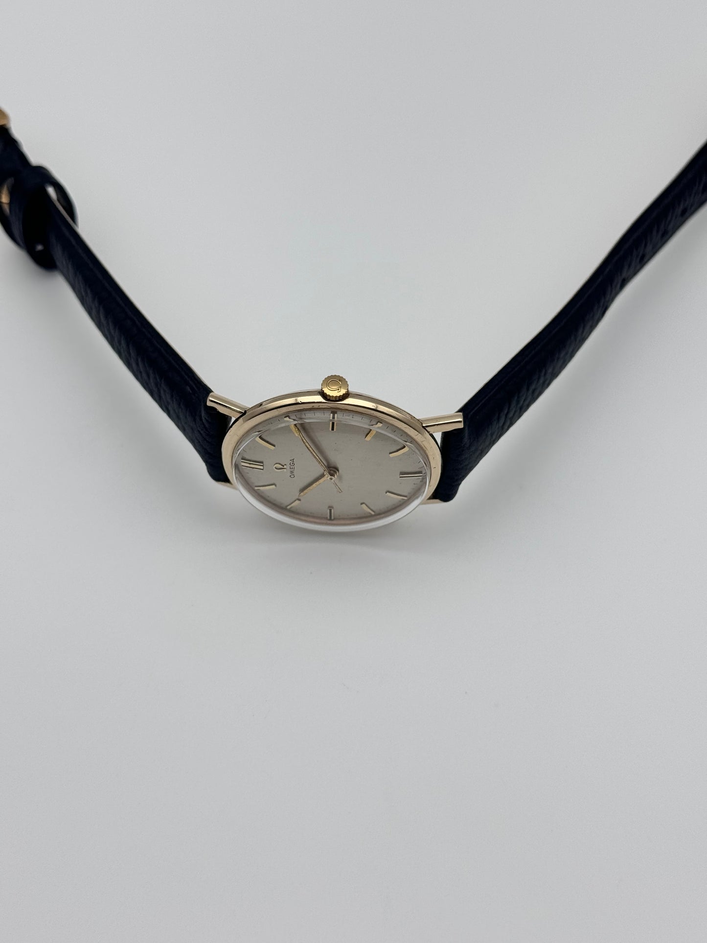 Omega Geneve Manual Wind  9ct Gold - 131.5016