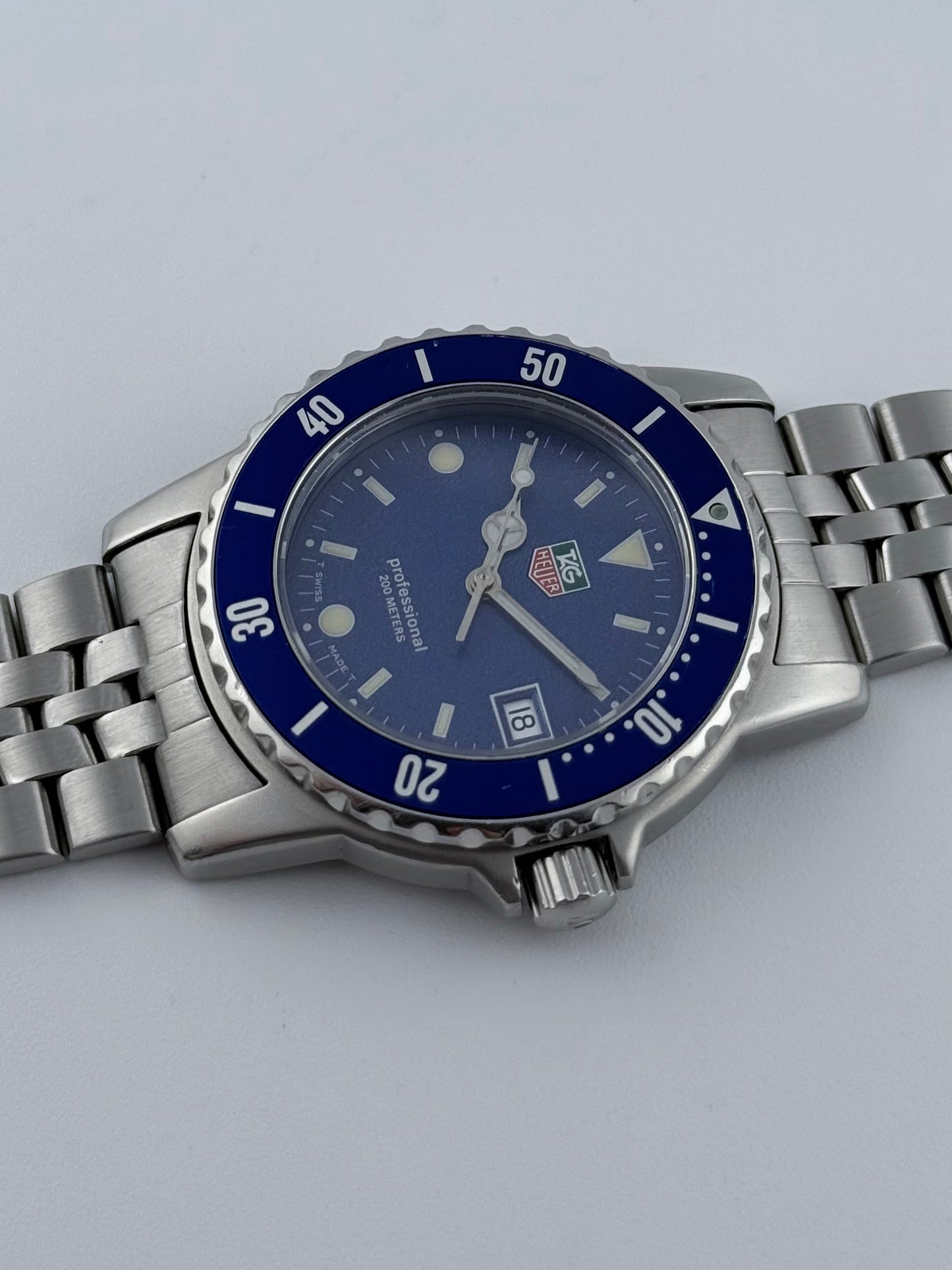 Tag Heuer Professional 200 Quartz Date - WD1214-G-20