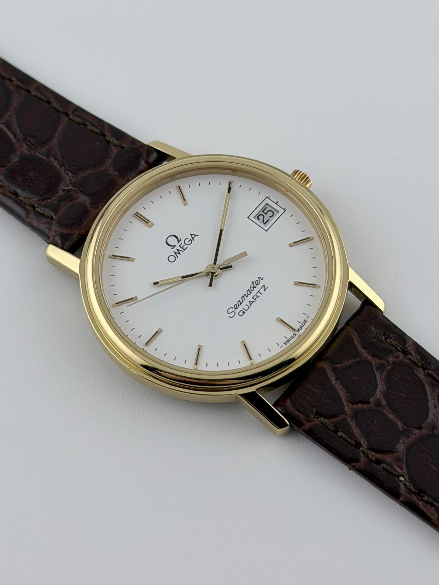 Omega Seamaster Quartz Date - 196.0266