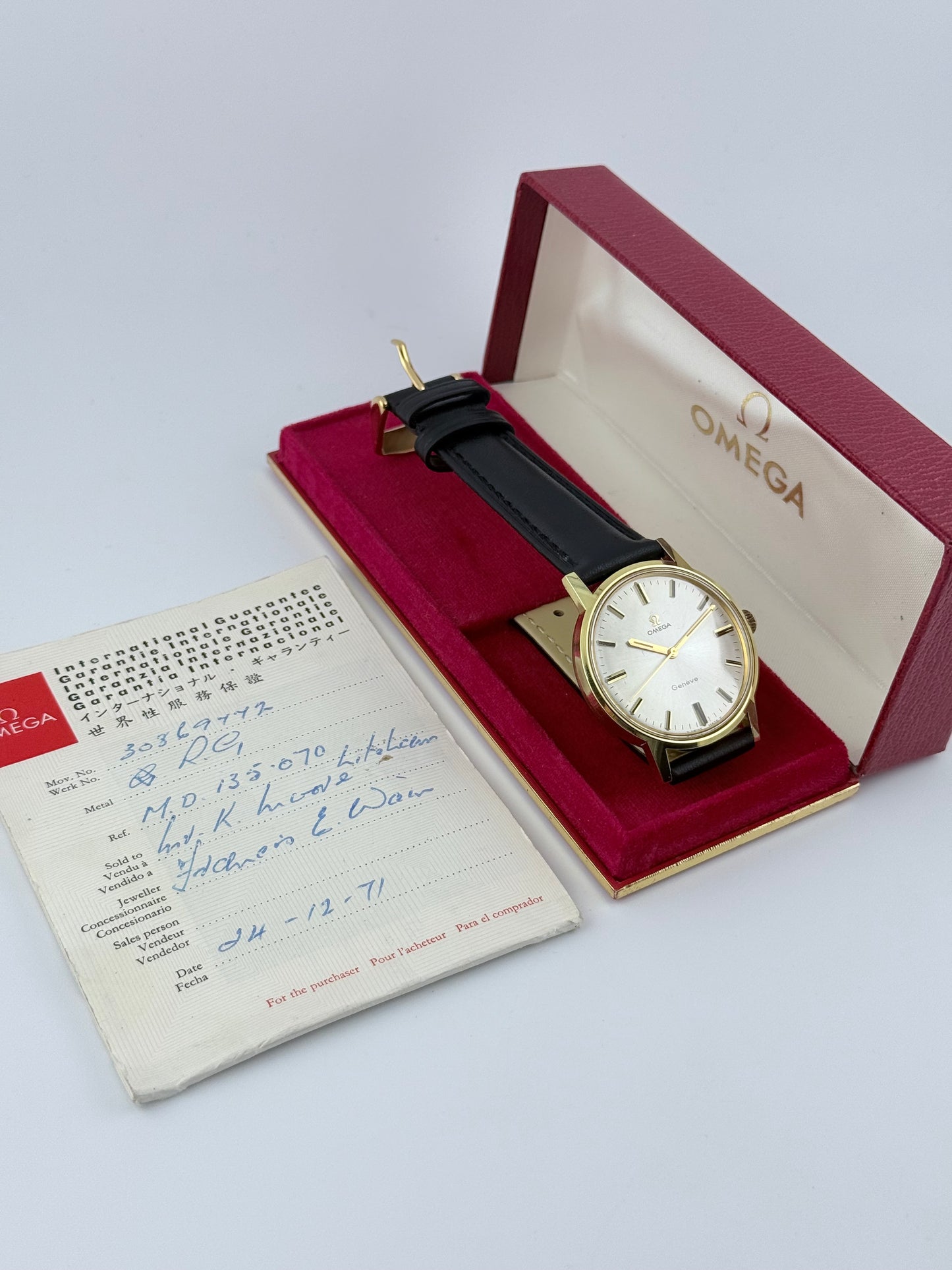 Omega Geneve Manual Wind 135.070 - Box and Papers