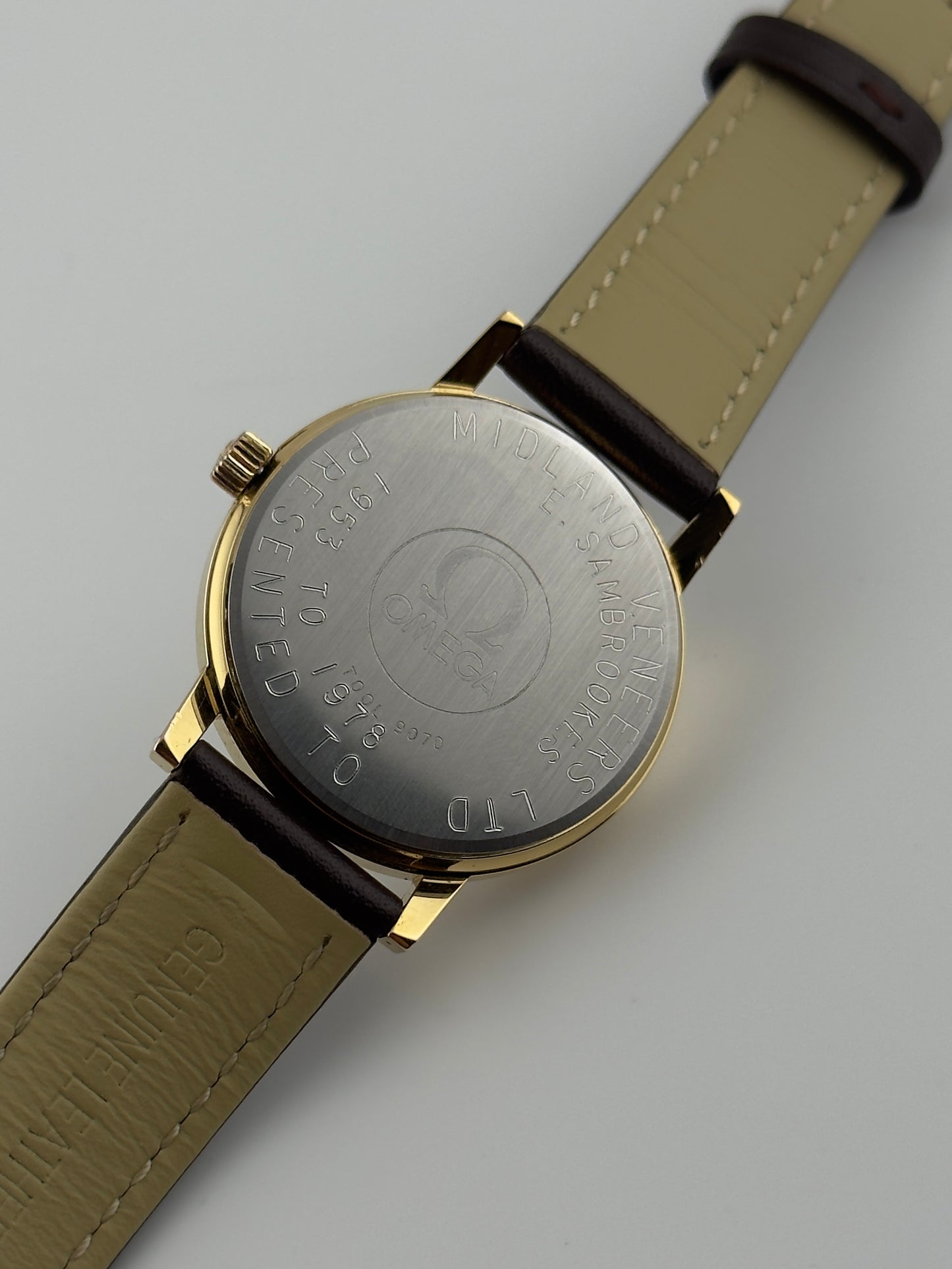 Omega Geneve Date Manual Wind - 136.0104