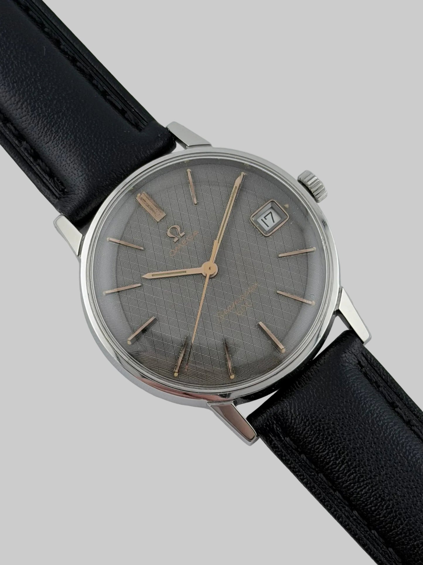 Omega Seamaster 600 Manual Wind - 136.011 - Carbon Dial - Ultra Rare!