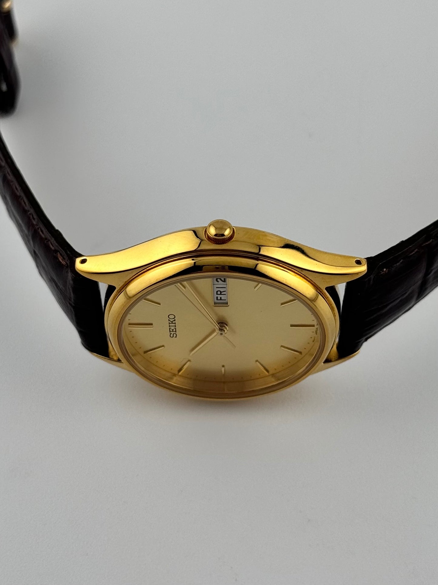 Seiko Quartz Day-Date 7N43-8A90 - Sunburst Dial