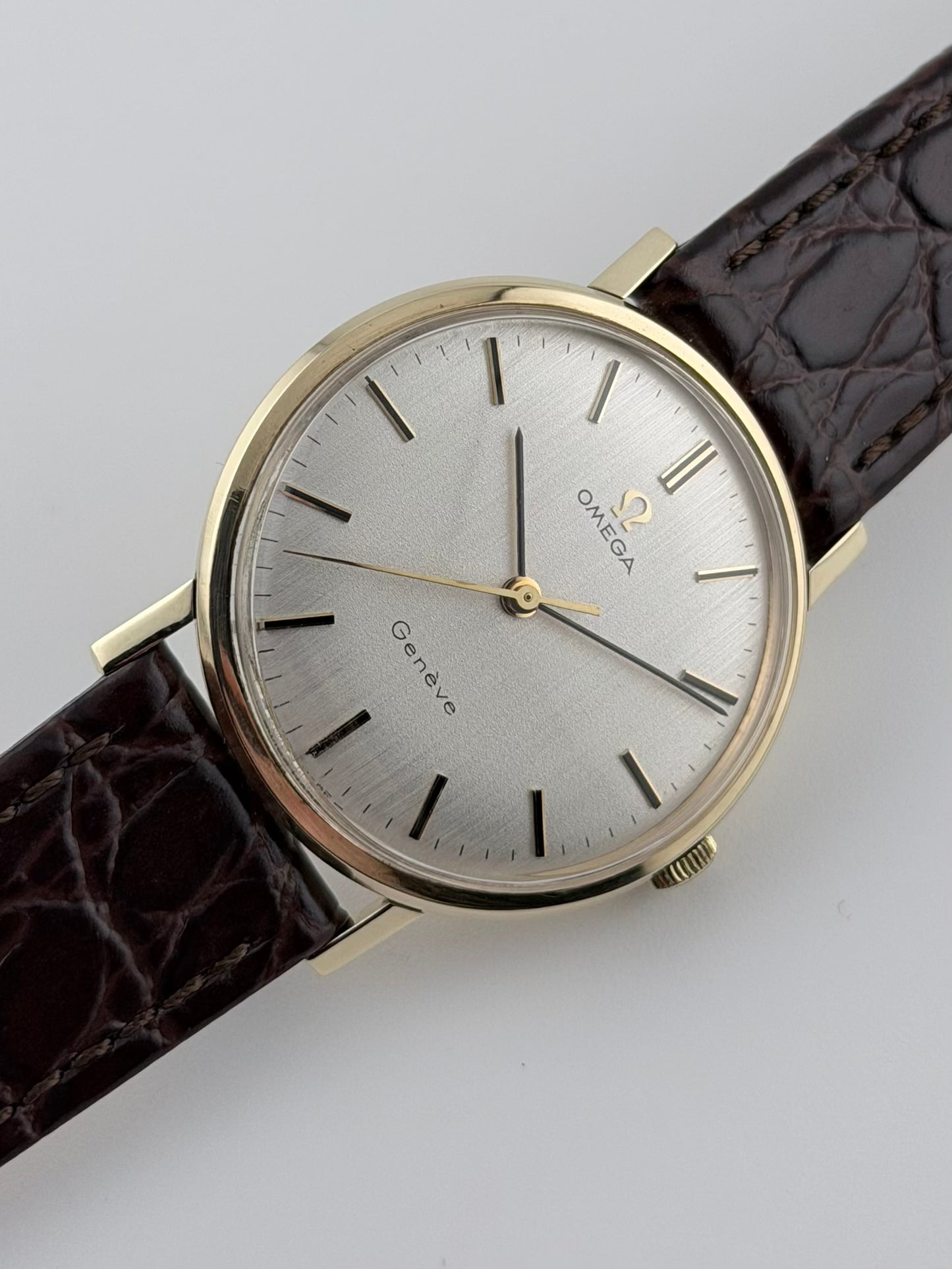 Omega Geneve Manual Wind - 131.25016 - 9ct GOLD
