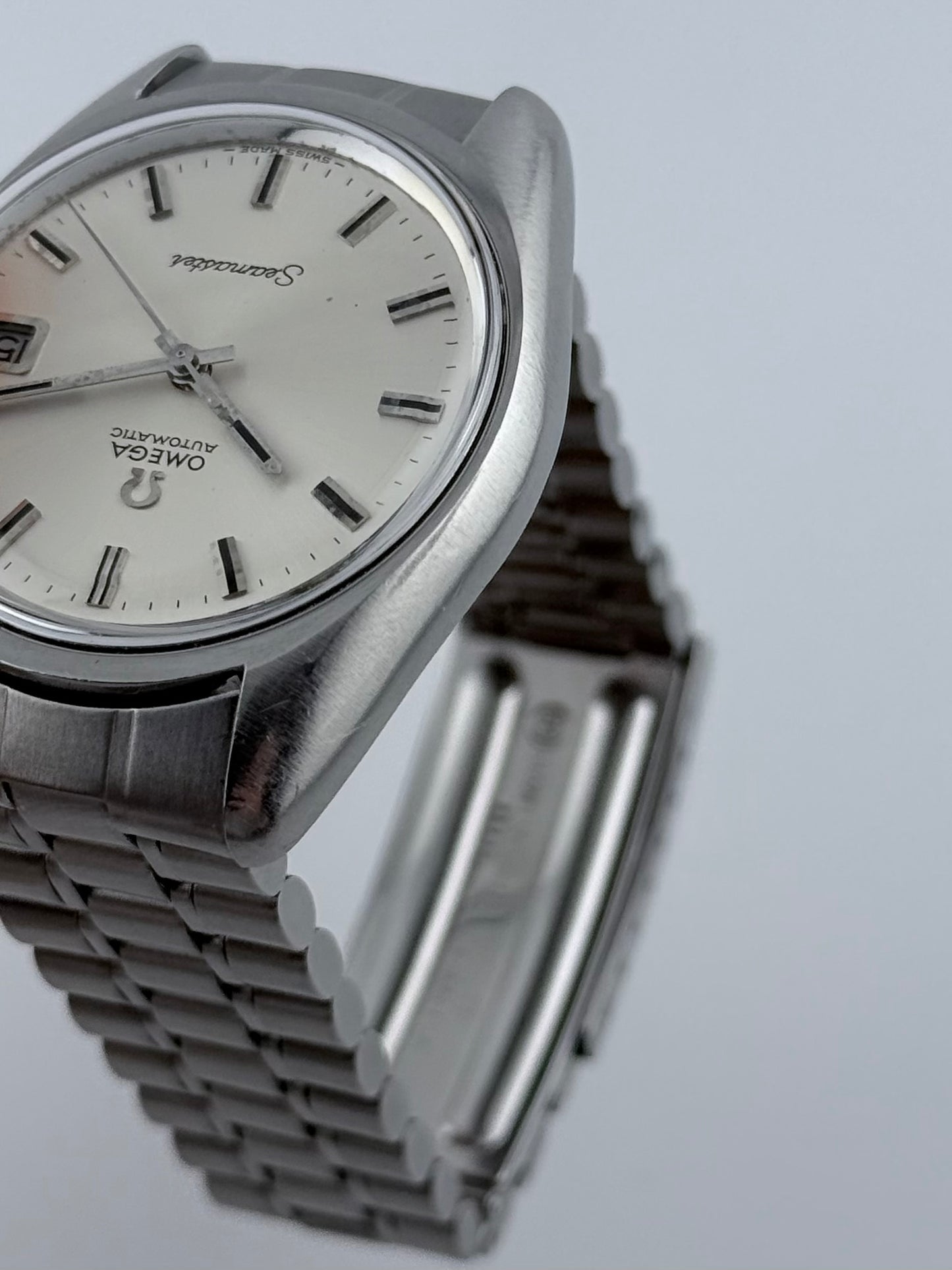 Omega Seamaster Automatic Date 166.067 - Sunburst Dial