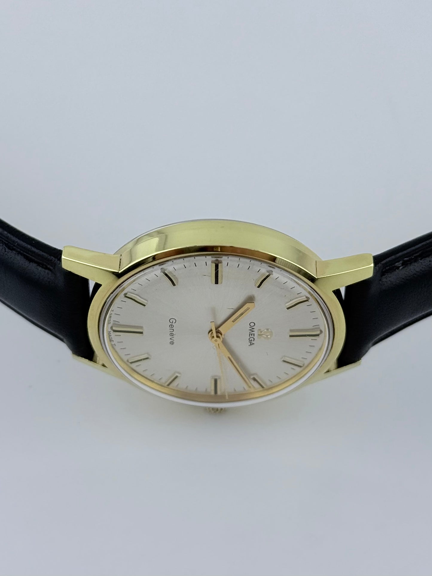 Omega Geneve Manual Wind 135.070 - Box and Papers