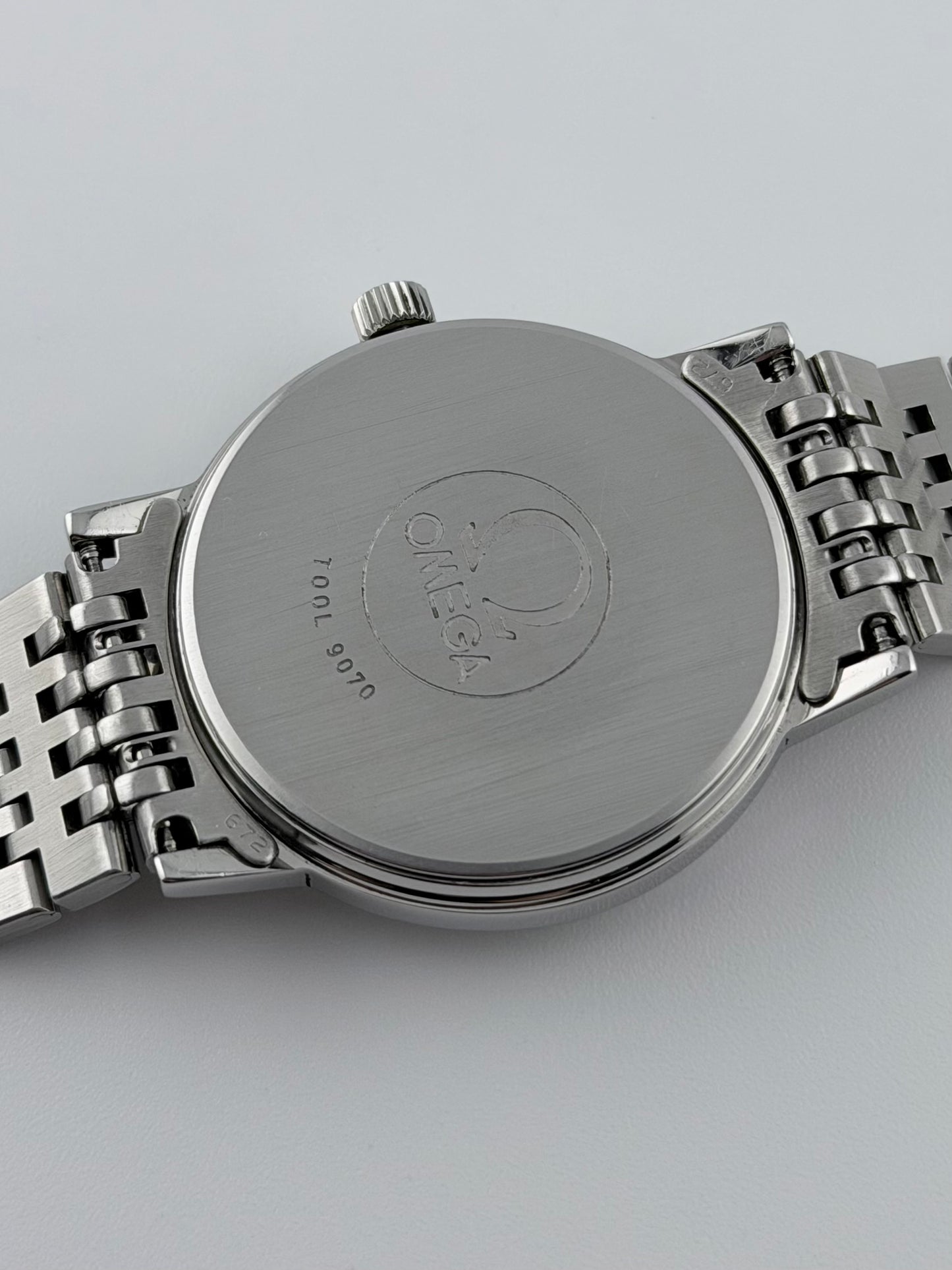 Omega Date Manual Wind 136.0104 - Original Bracelet