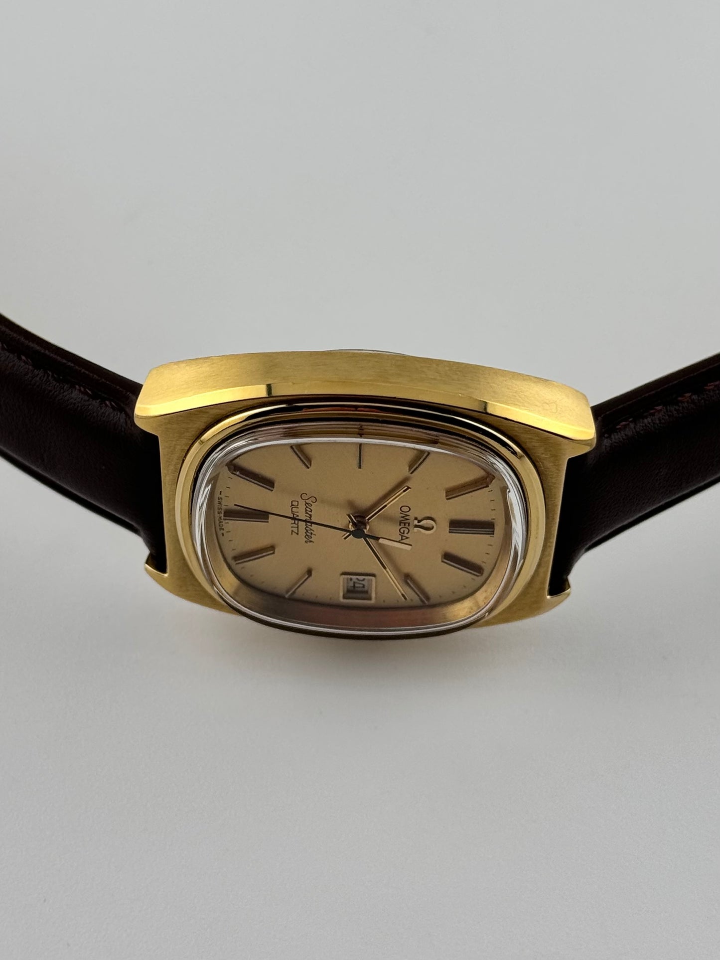 Omega Seamaster Quartz Date 196.0081 - Rare Arc-brushed Dial