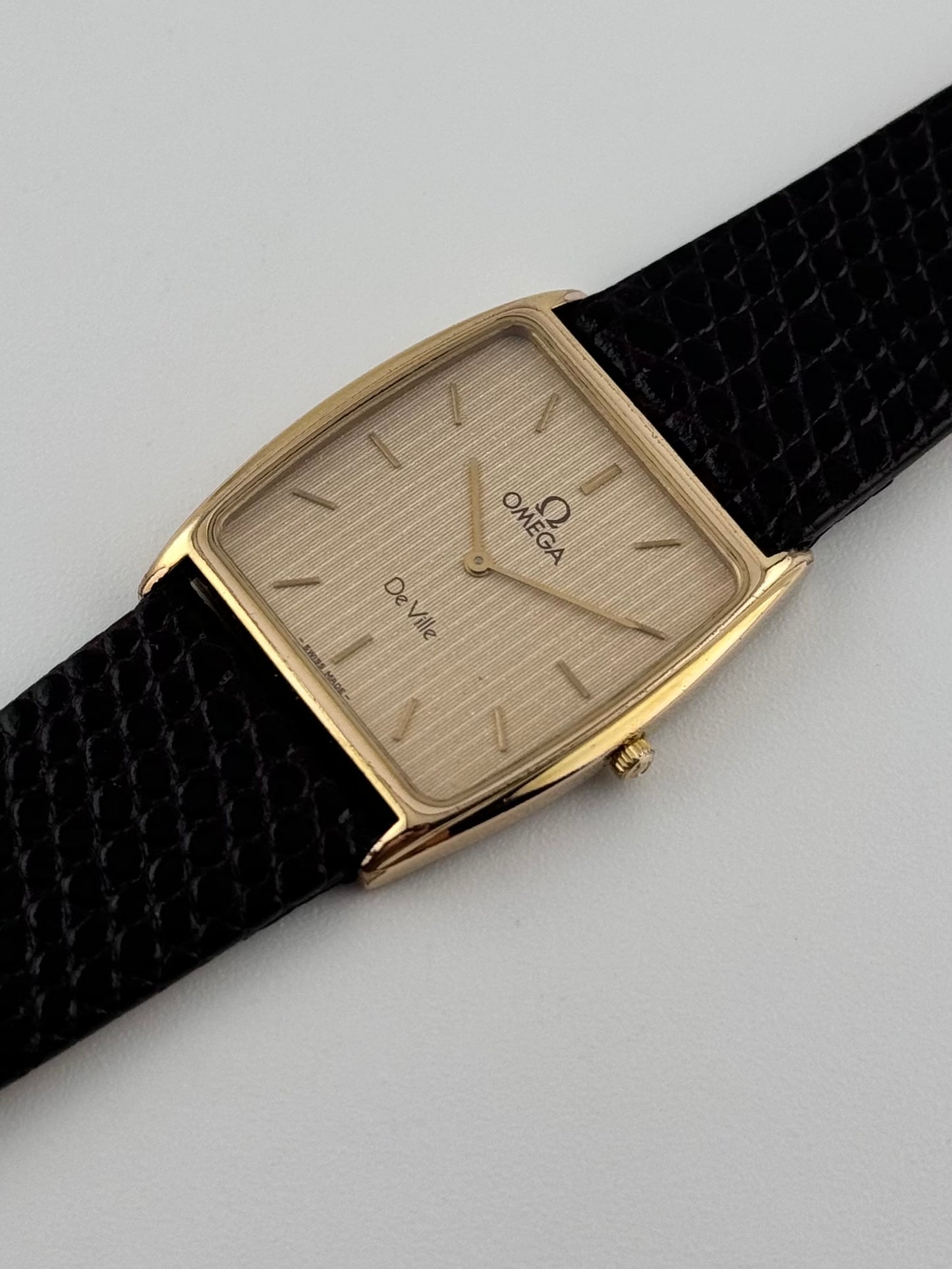 Omega De Ville Tank Quartz 191.0208 - Rare Tapestry Stardust Dial