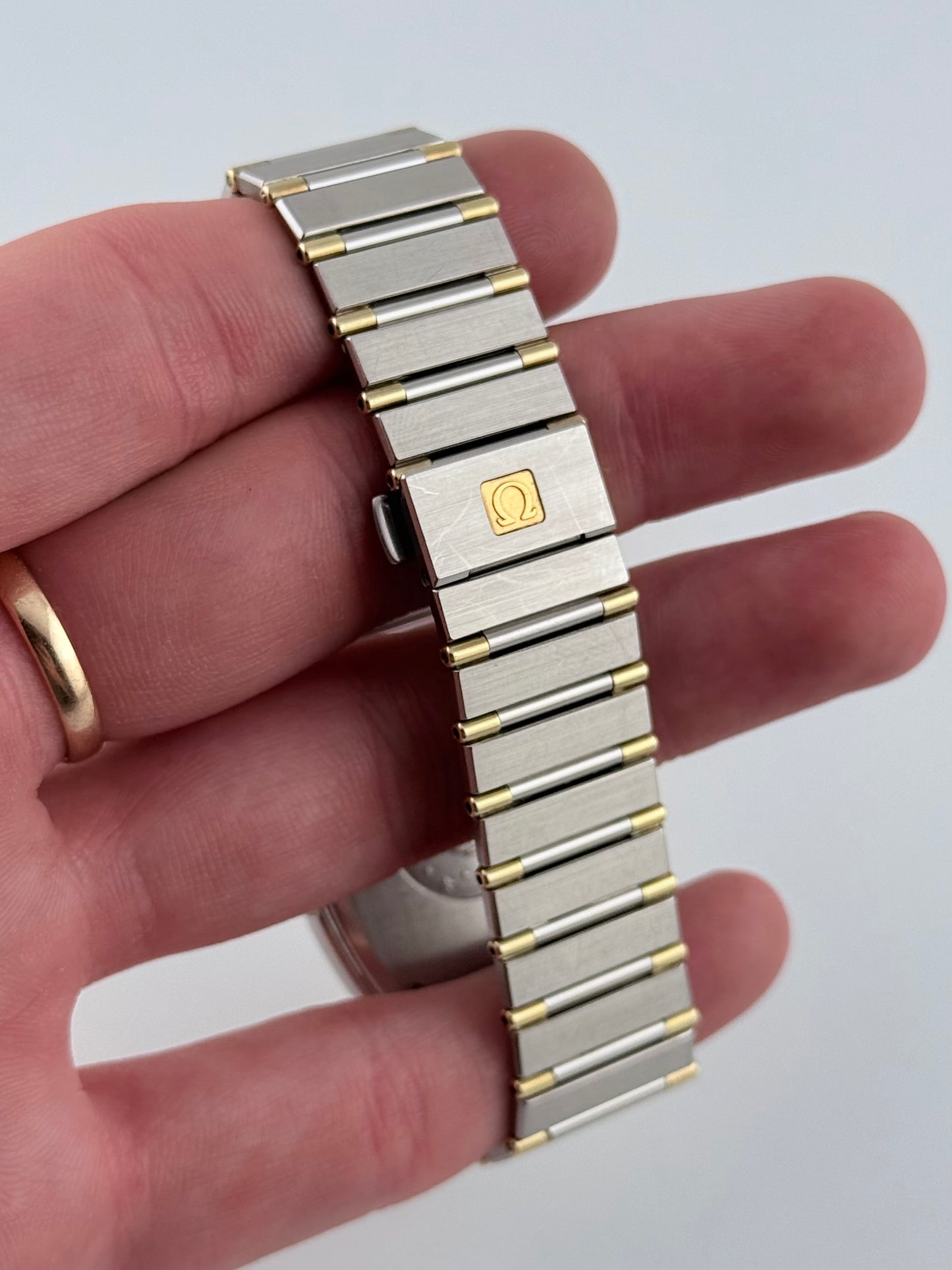 Omega Constellation Manhattan Chronometer Quartz Date 398.0867