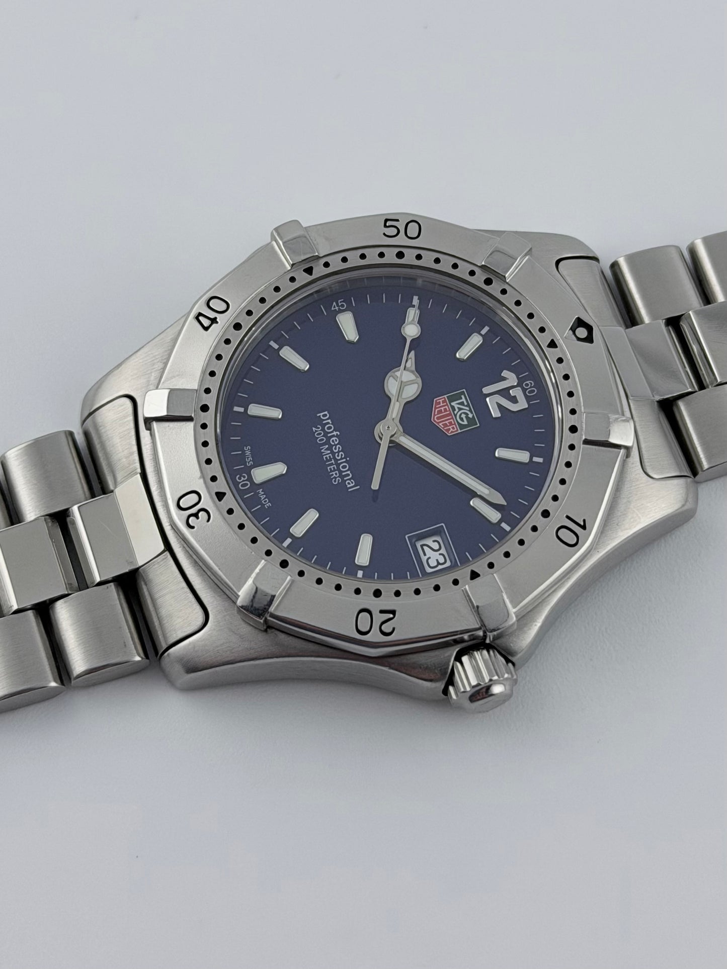 Tag Heuer Professional 200 Quartz Date - WK1113-0