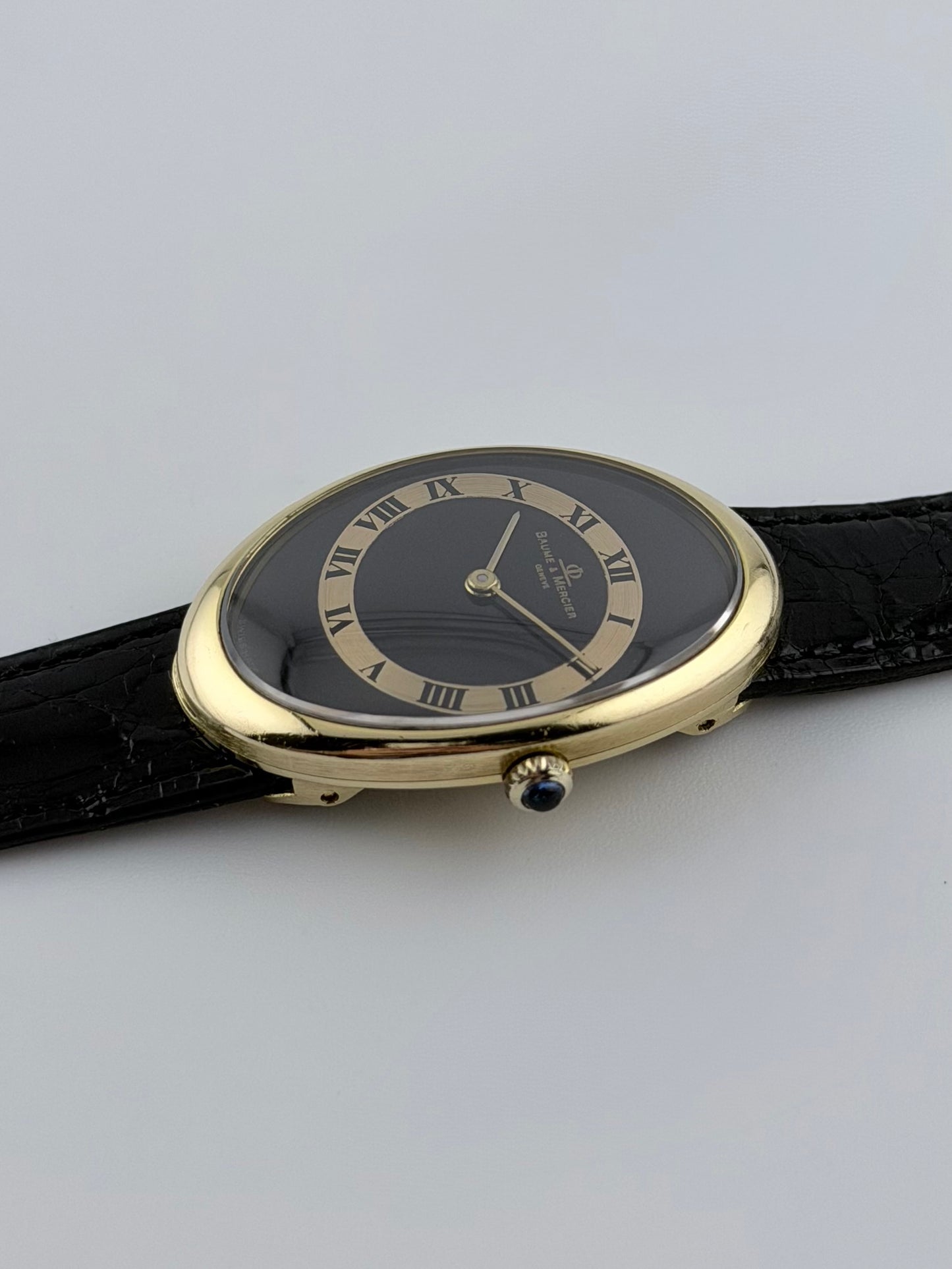 Baume Mercier Geneve Baignoire Manual Wind - 37055 - solid 18ct Gold