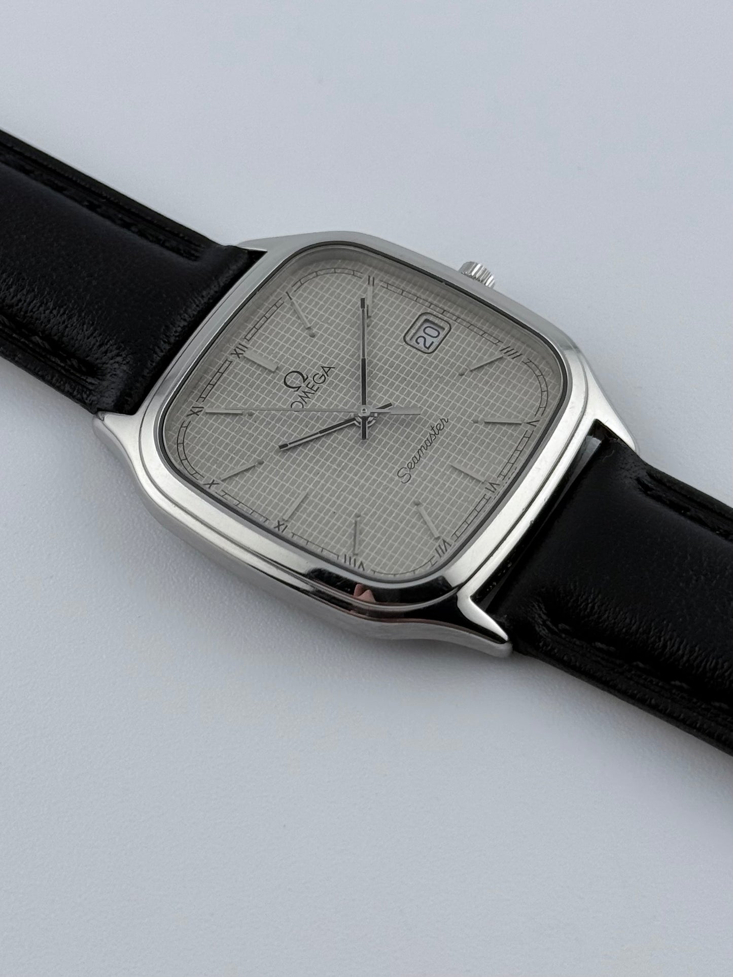 Omega Seamaster Quartz Date - 196.0311 Waffle Stardust Dial