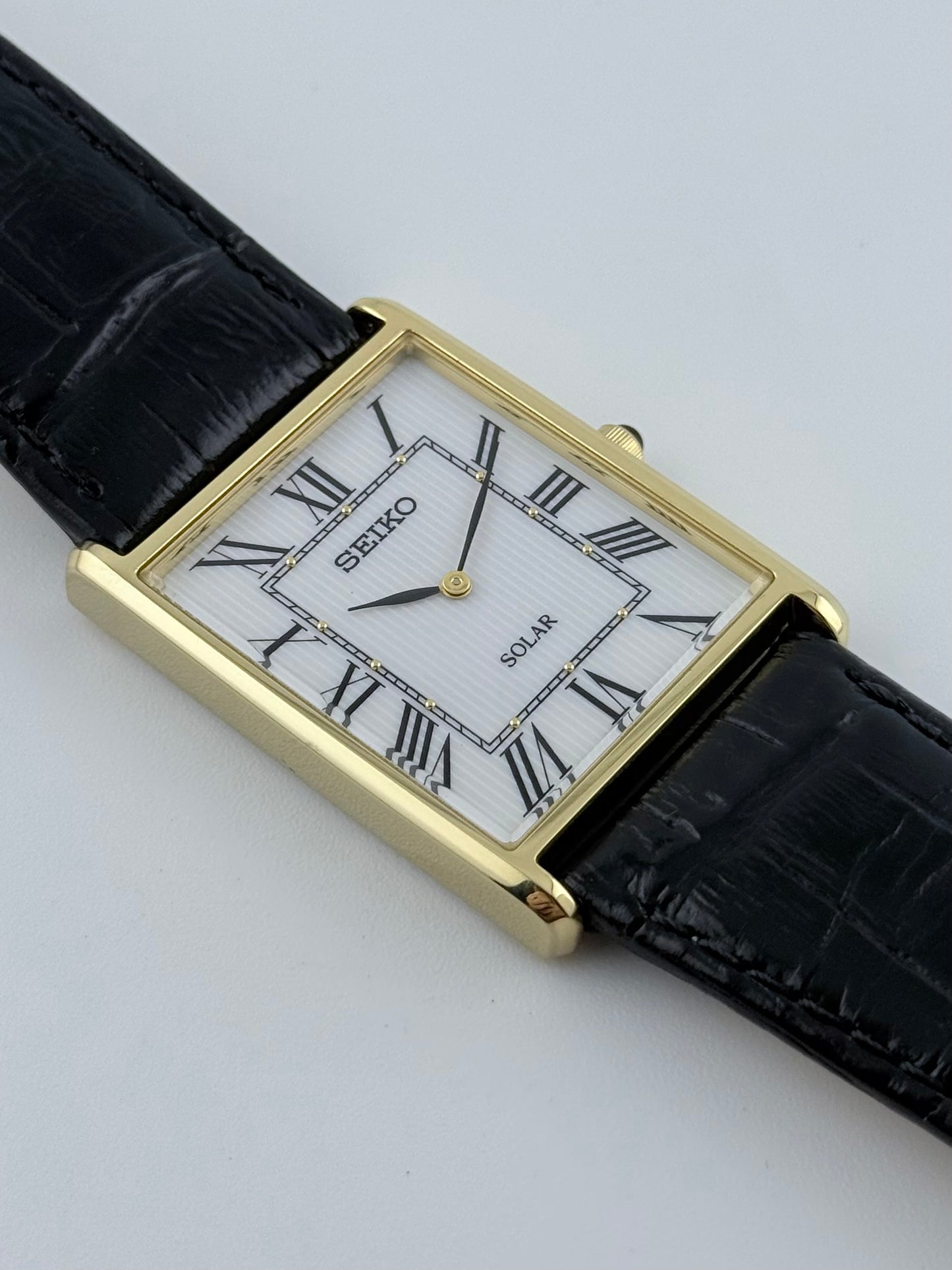 Seiko Tank Quartz V115-0BC0 - Original Strap, Buckle, Box and Manual - Near Mint