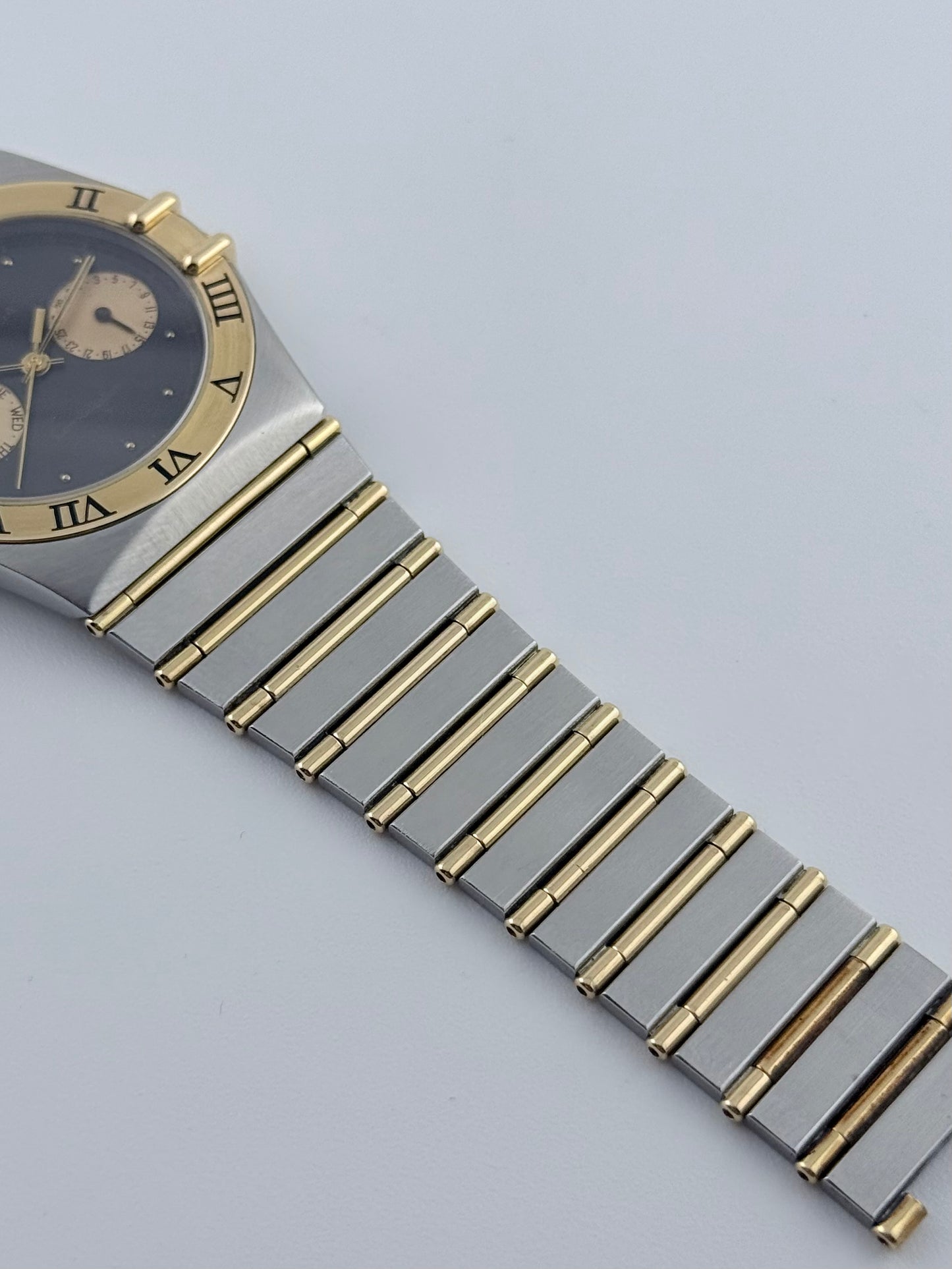 Omega Constellation Quartz Day Date 396.1070 - Original Box & Receipt
