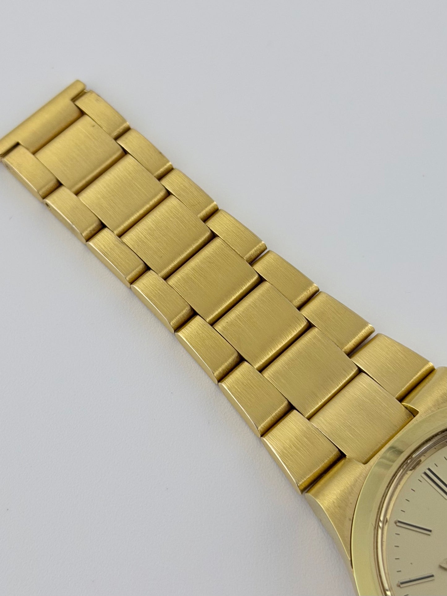 Omega Geneve Manual Wind Date - 136.0103 - Box and Papers!