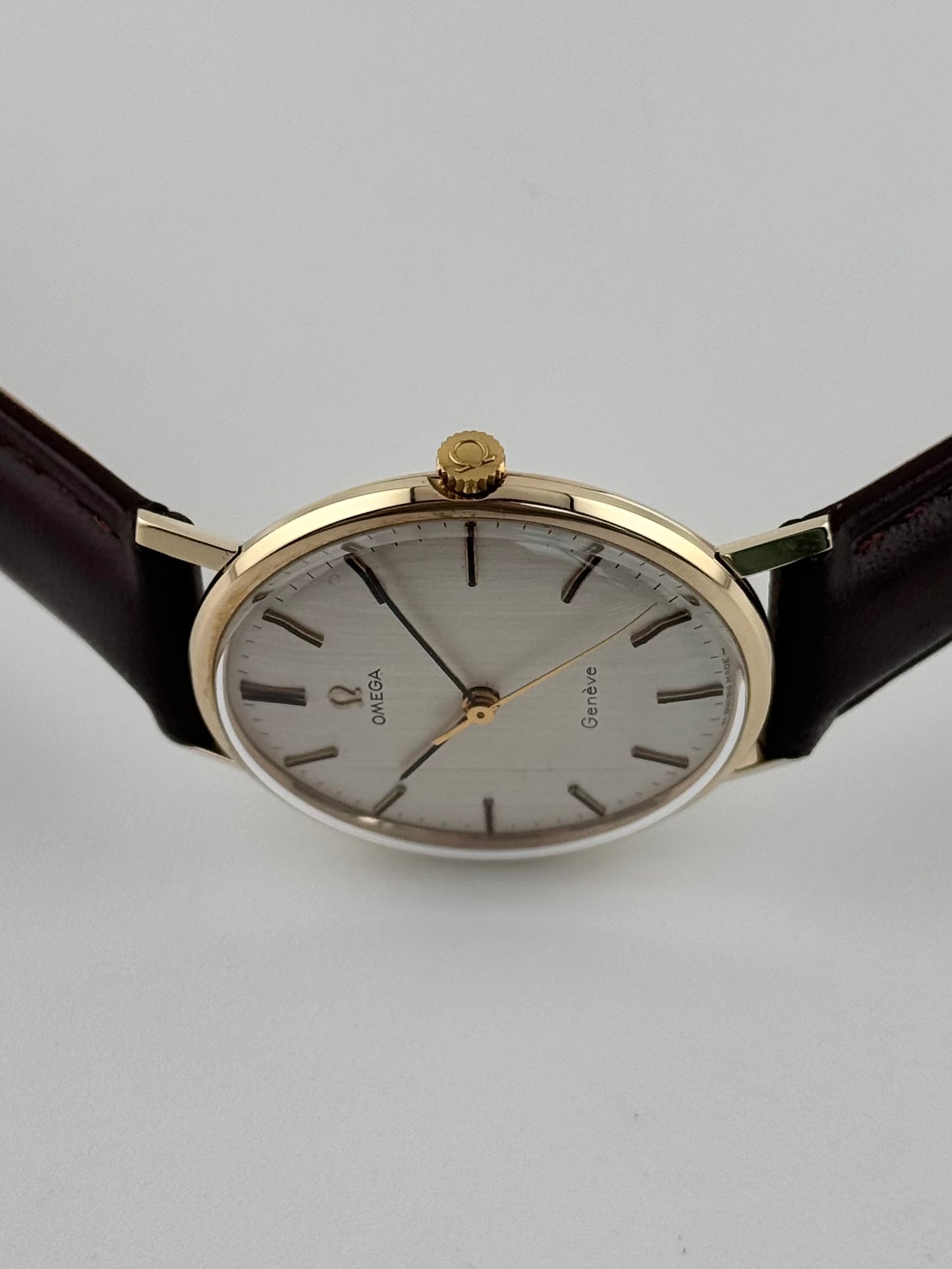 Omega Geneve Manual Wind 9ct Gold 131.25016
