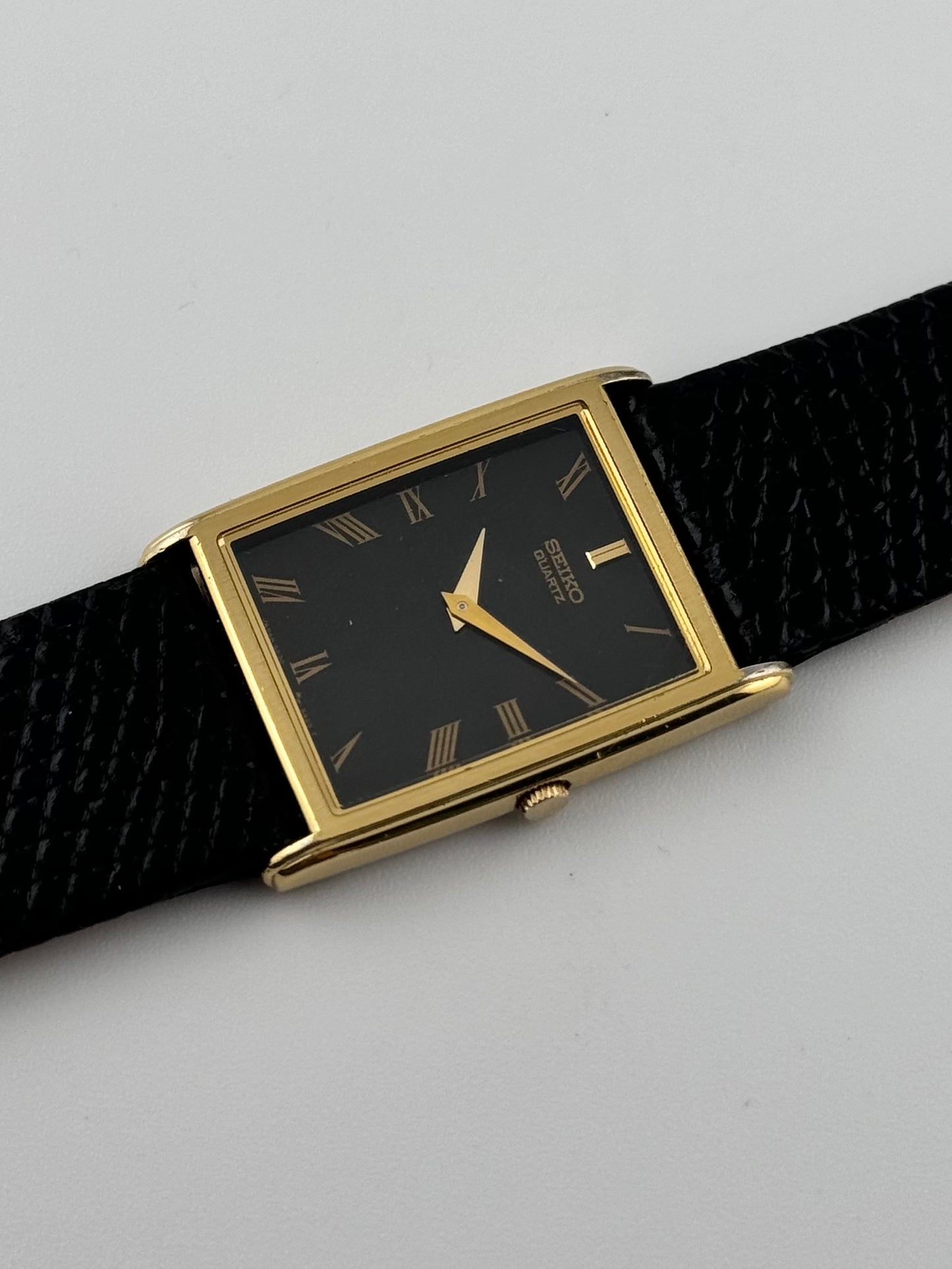 Seiko Tank Quartz - 5P30-5280
