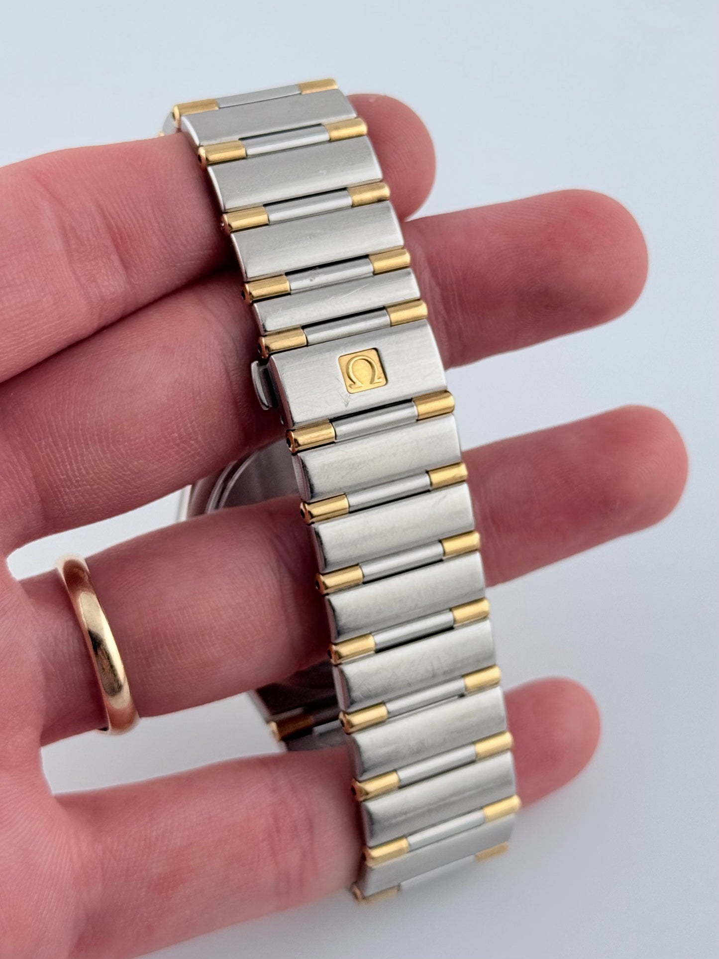 Omega Constellation Quartz Date 396.1201 - Linen Dial - Two-Tone
