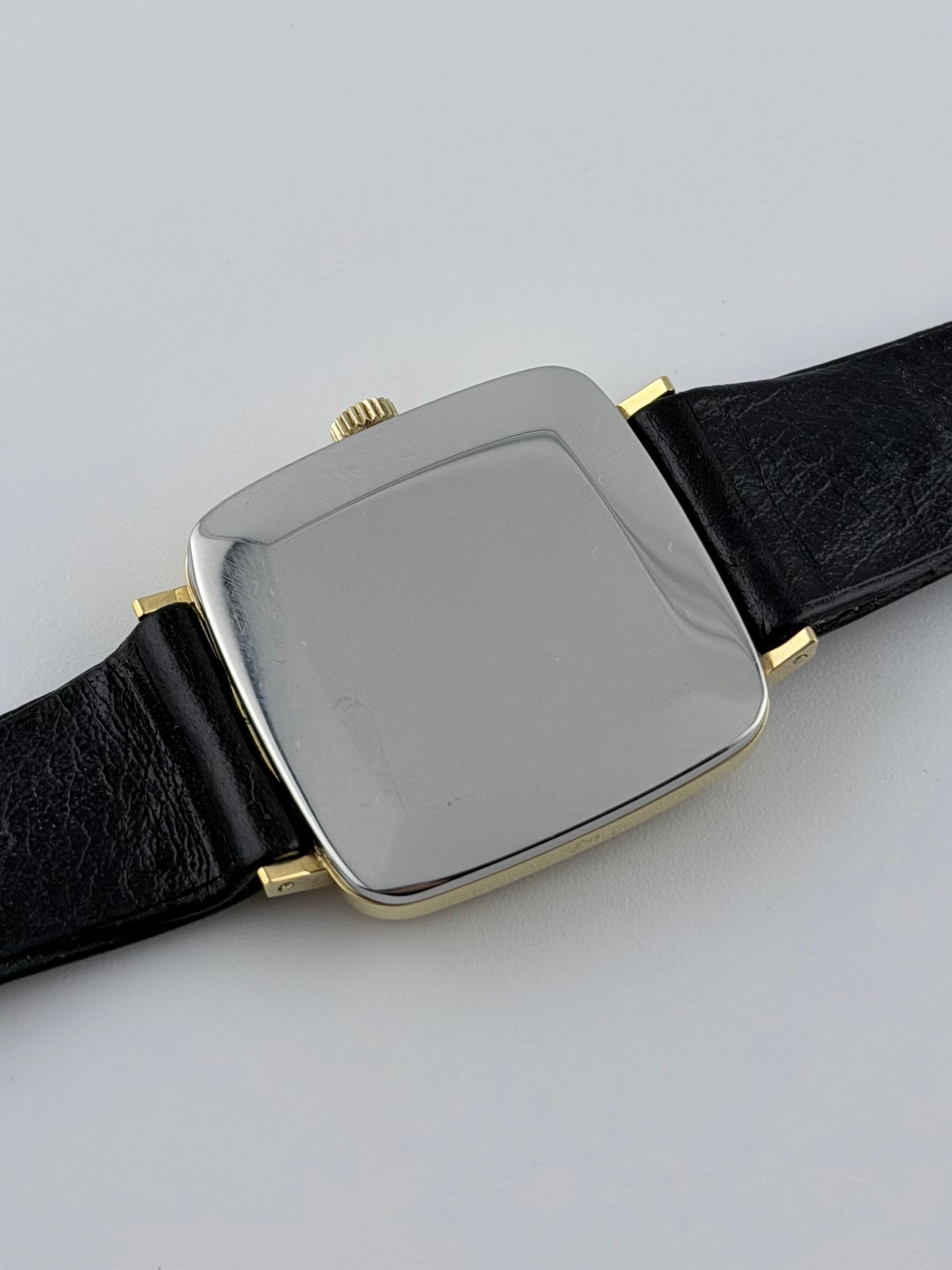 Omega Geneve Tank Manual Wind 511.415 - Original strap and buckle.