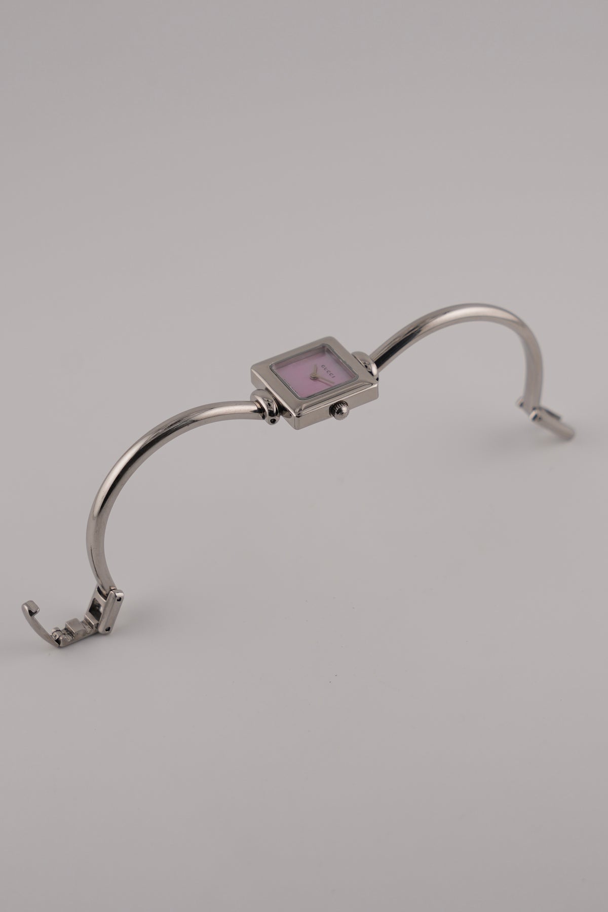 Gucci 1900L Quartz - Ladies - Pink Mother of Pearl Dial