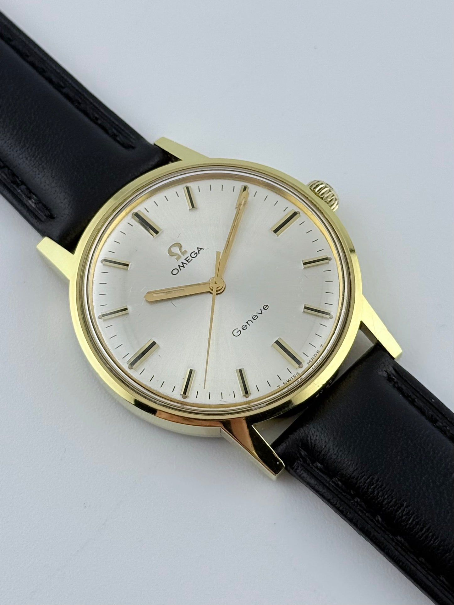 Omega Geneve Manual Wind 135.070 - Box and Papers