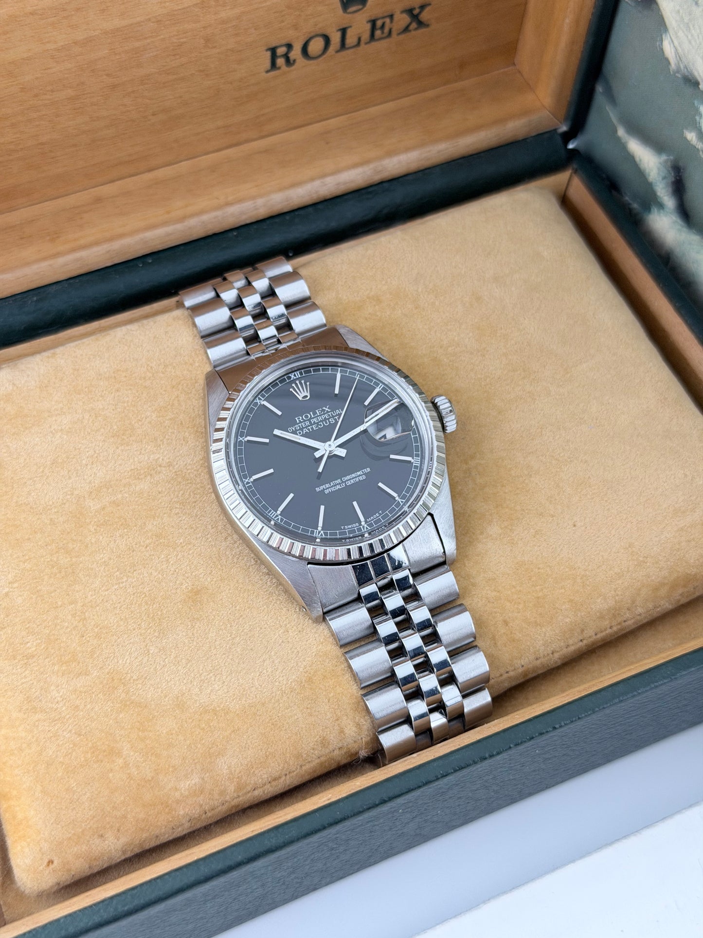 Rolex Datejust Oyster Perpetual - 16030 - Black - Original Box and Papers