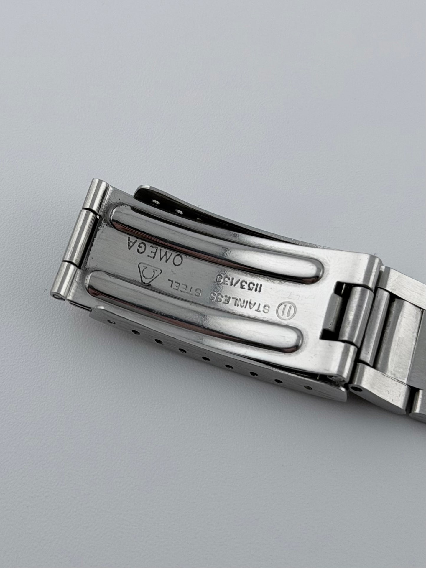 Omega Geneve Dynamic Automatic Date 166.039