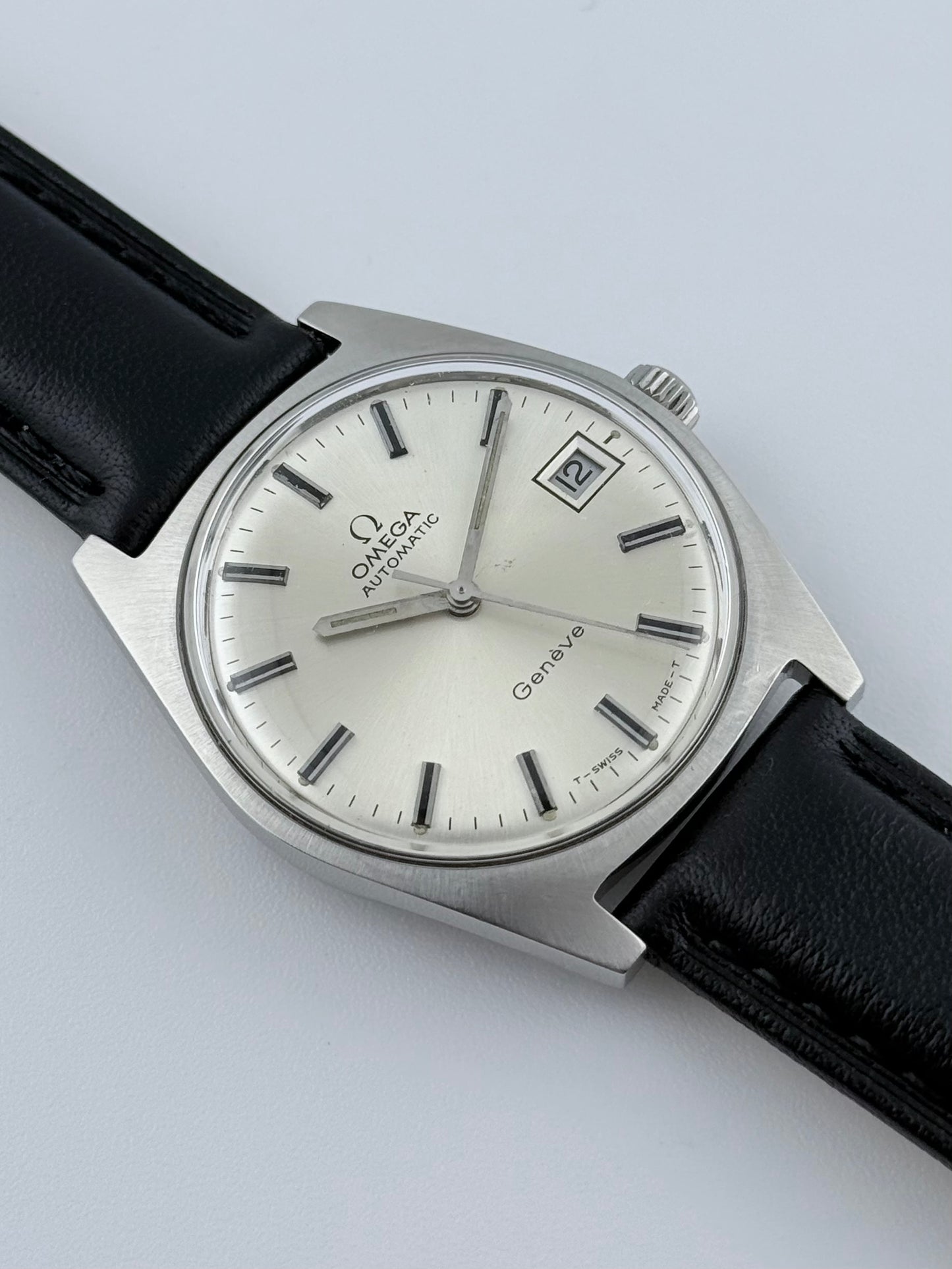 Omega Geneve Date Automatic 166.041 - Sunburst Dial