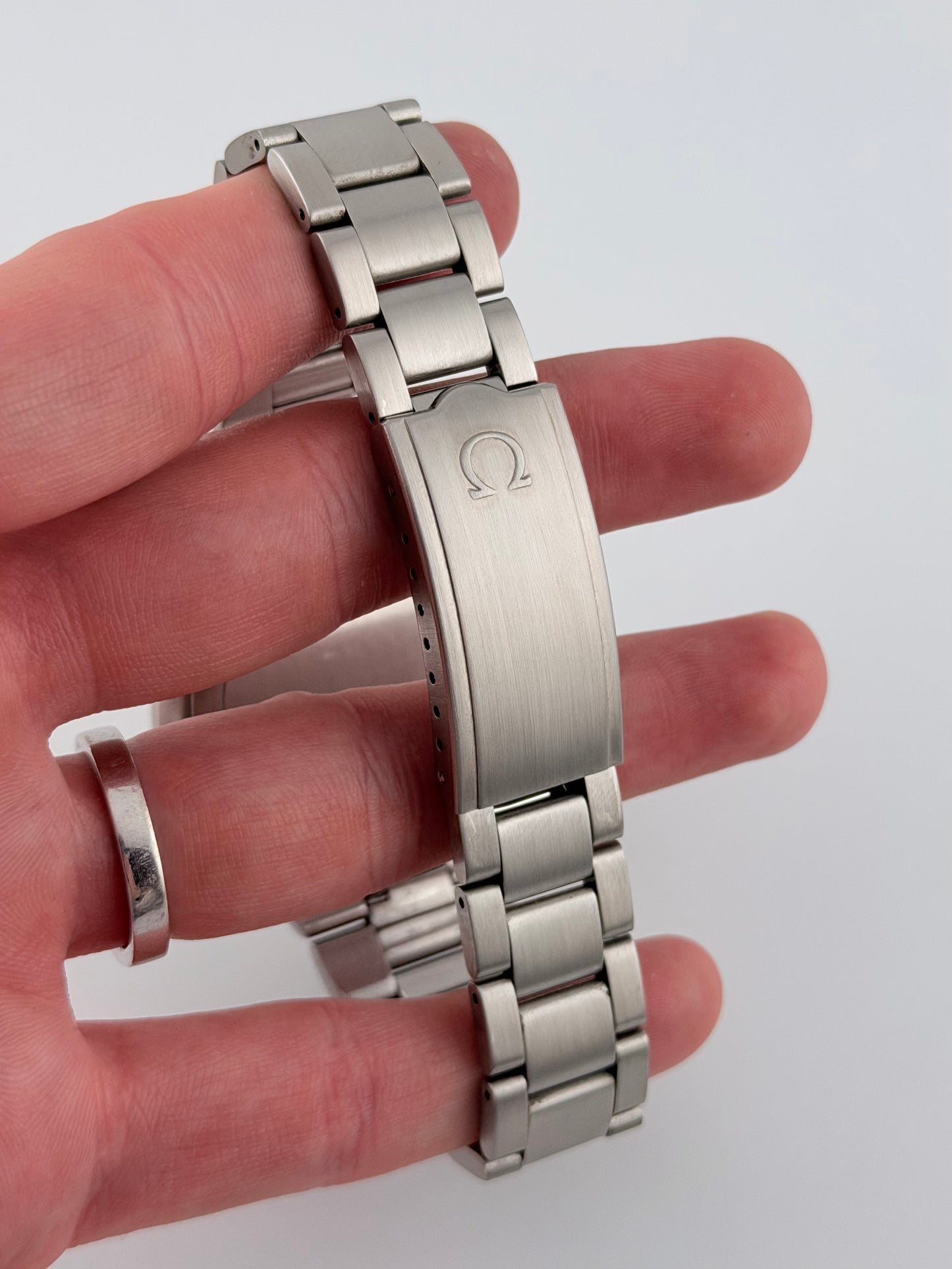 Omega Geneve Dynamic Manual Wind 135.033