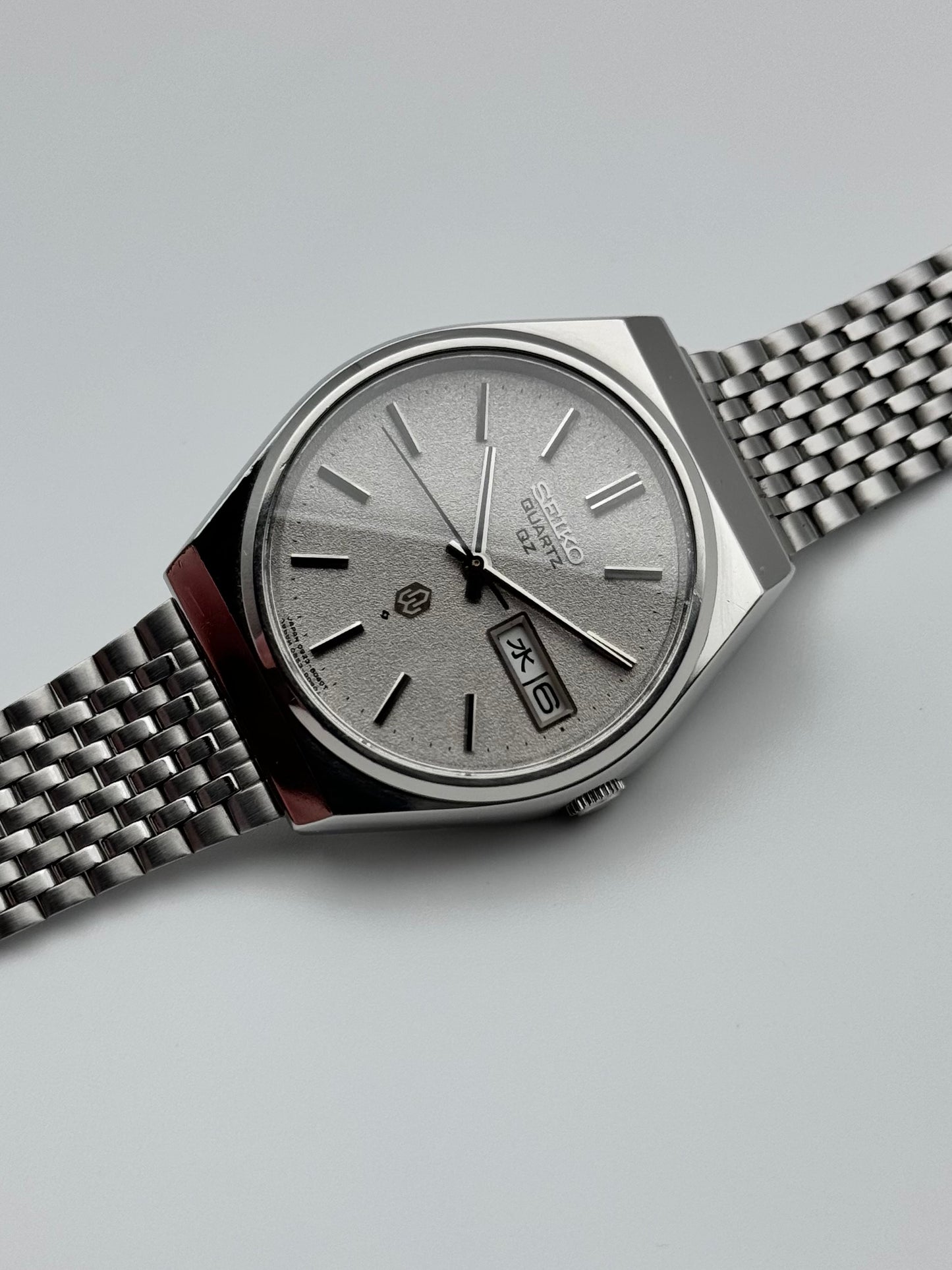 Seiko QZ Quartz JDM - 0923-8040 - Rare Frosted Dial