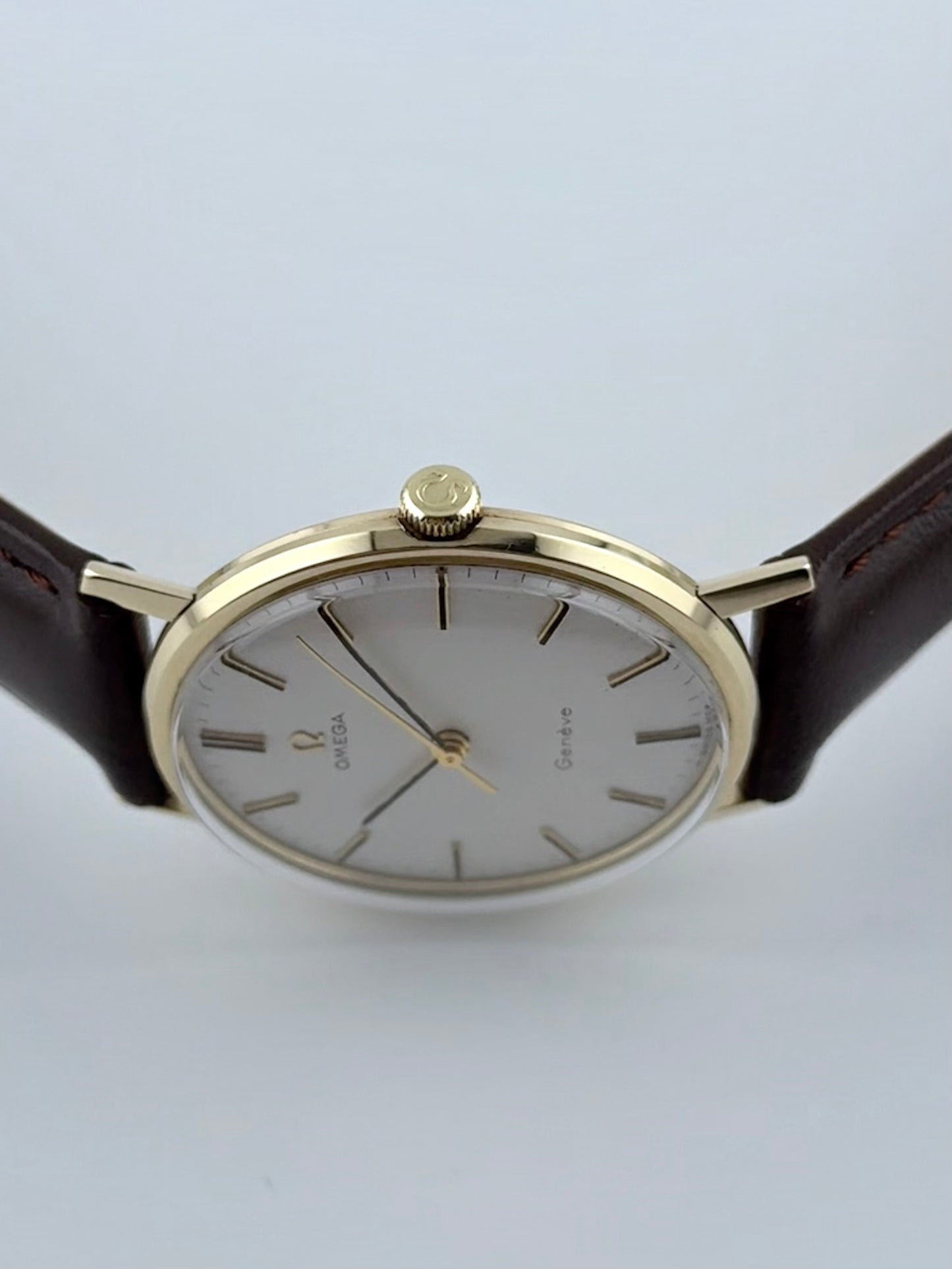 Omega Geneve Manual Wind 9ct Gold 131.25016