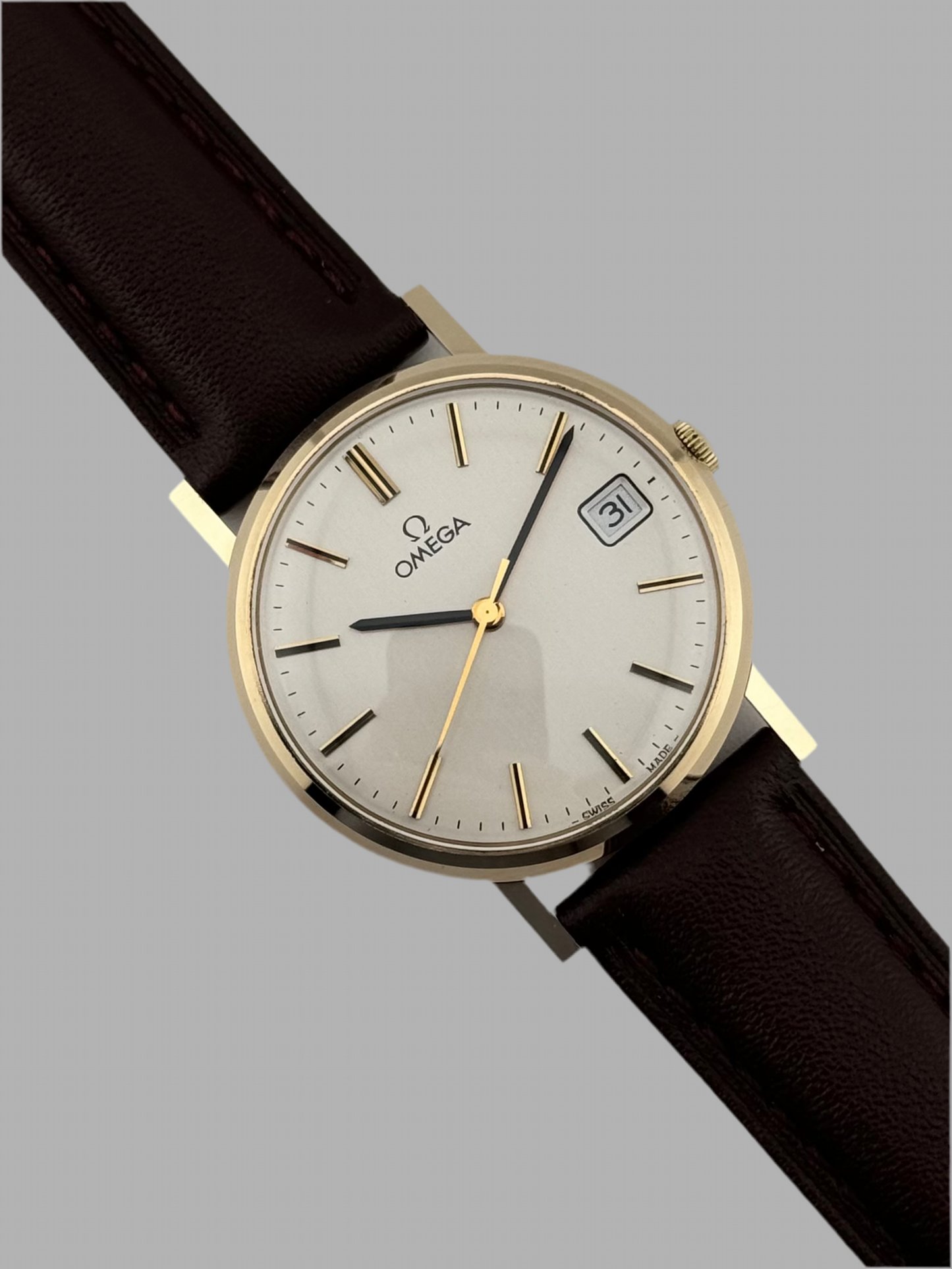 Omega Geneve Manual Wind 9ct Gold - 132.5017 - Original Box and Papers