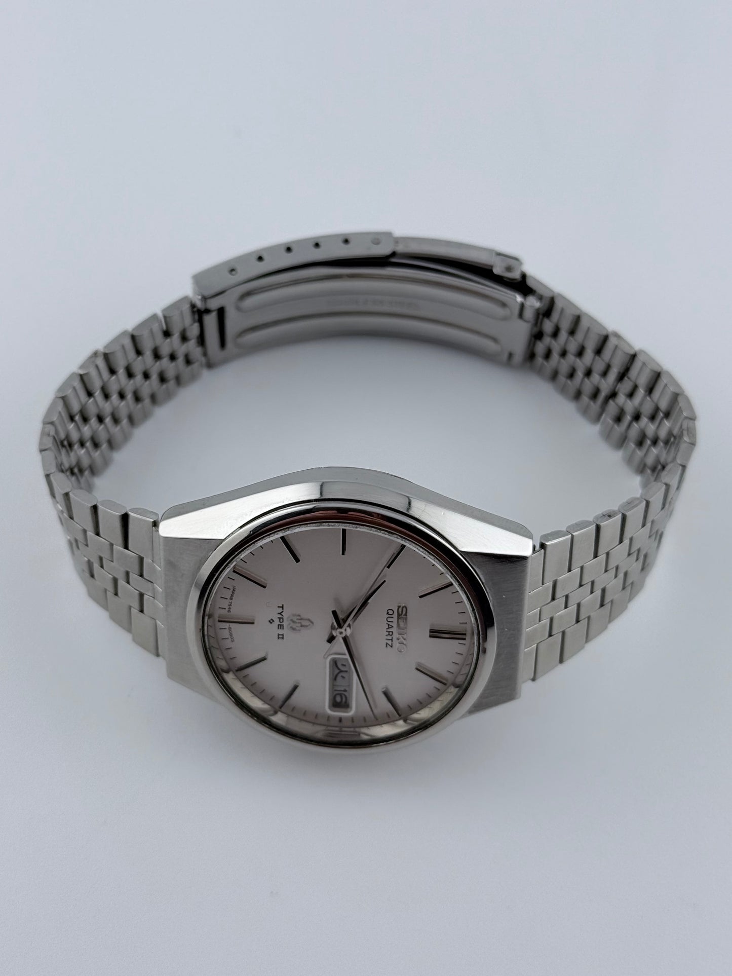 Seiko Type II Quartz Day-Date - 7546-8070