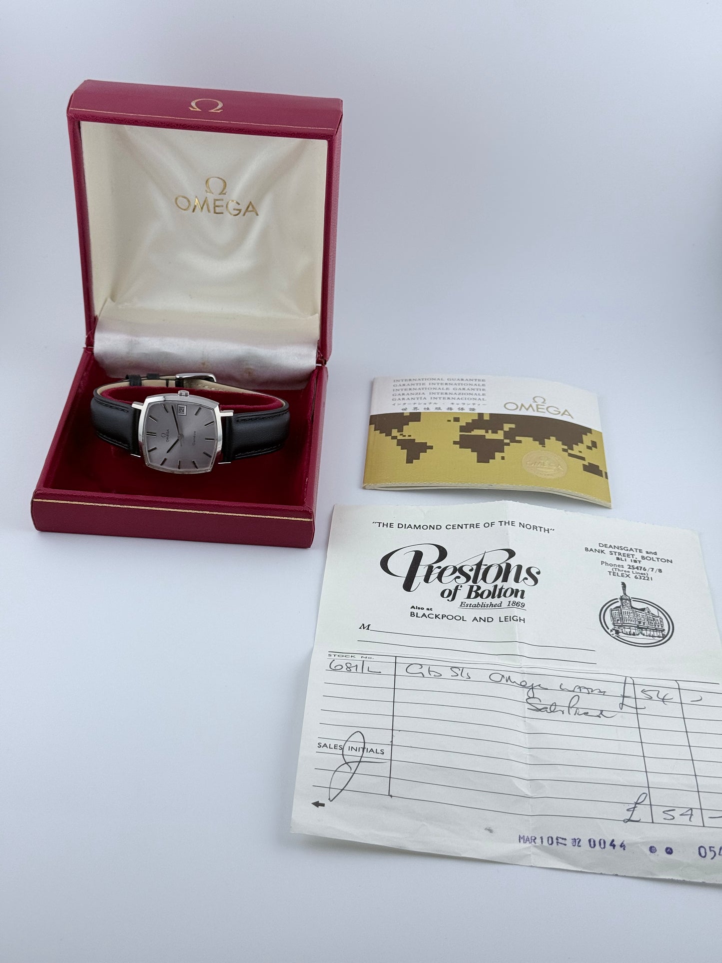 Omega Geneve Manual Wind Date 132.0052 - Box and Papers