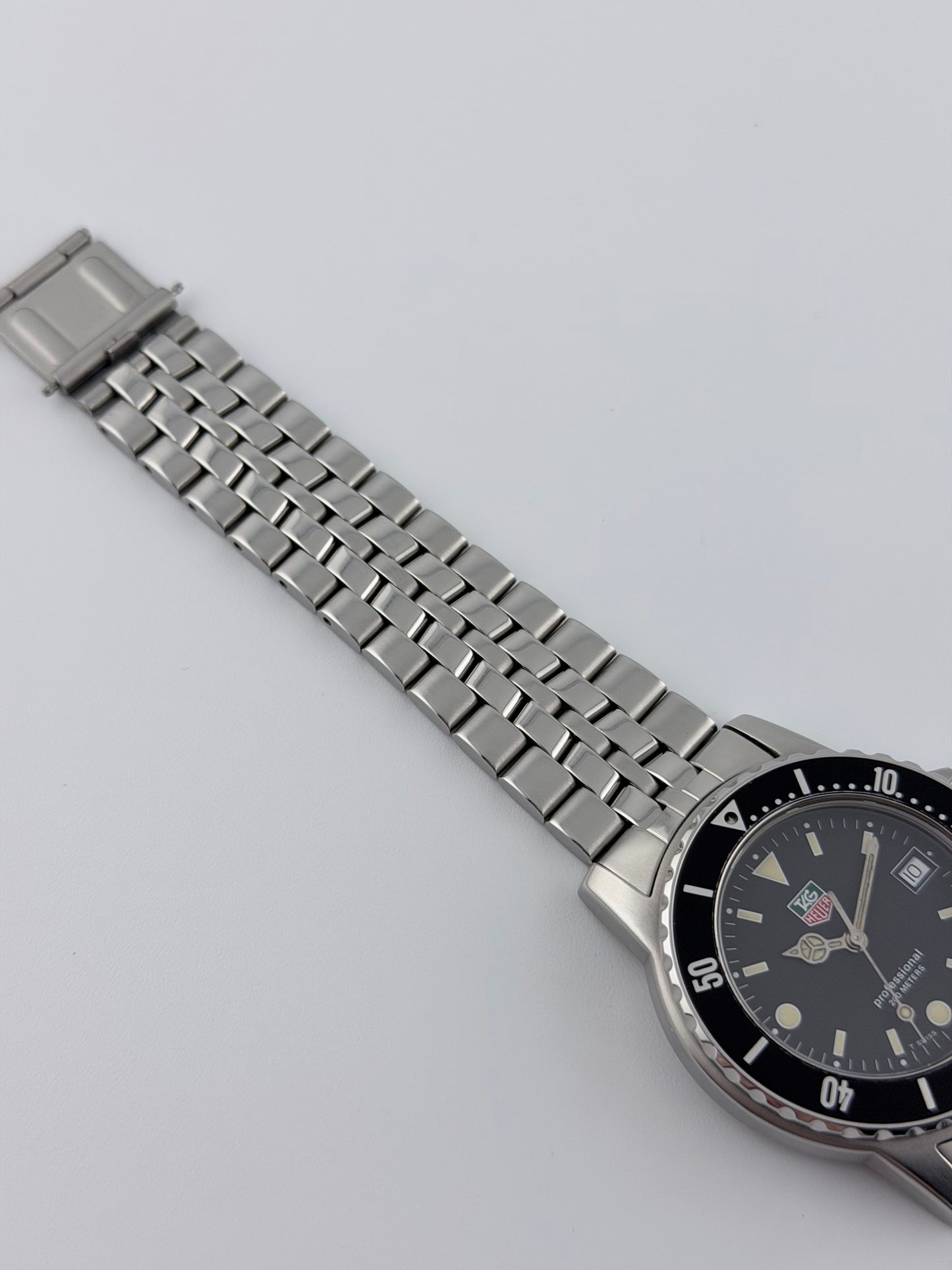 Tag Heuer Professional 200m Quartz Date - WD1210-G-20