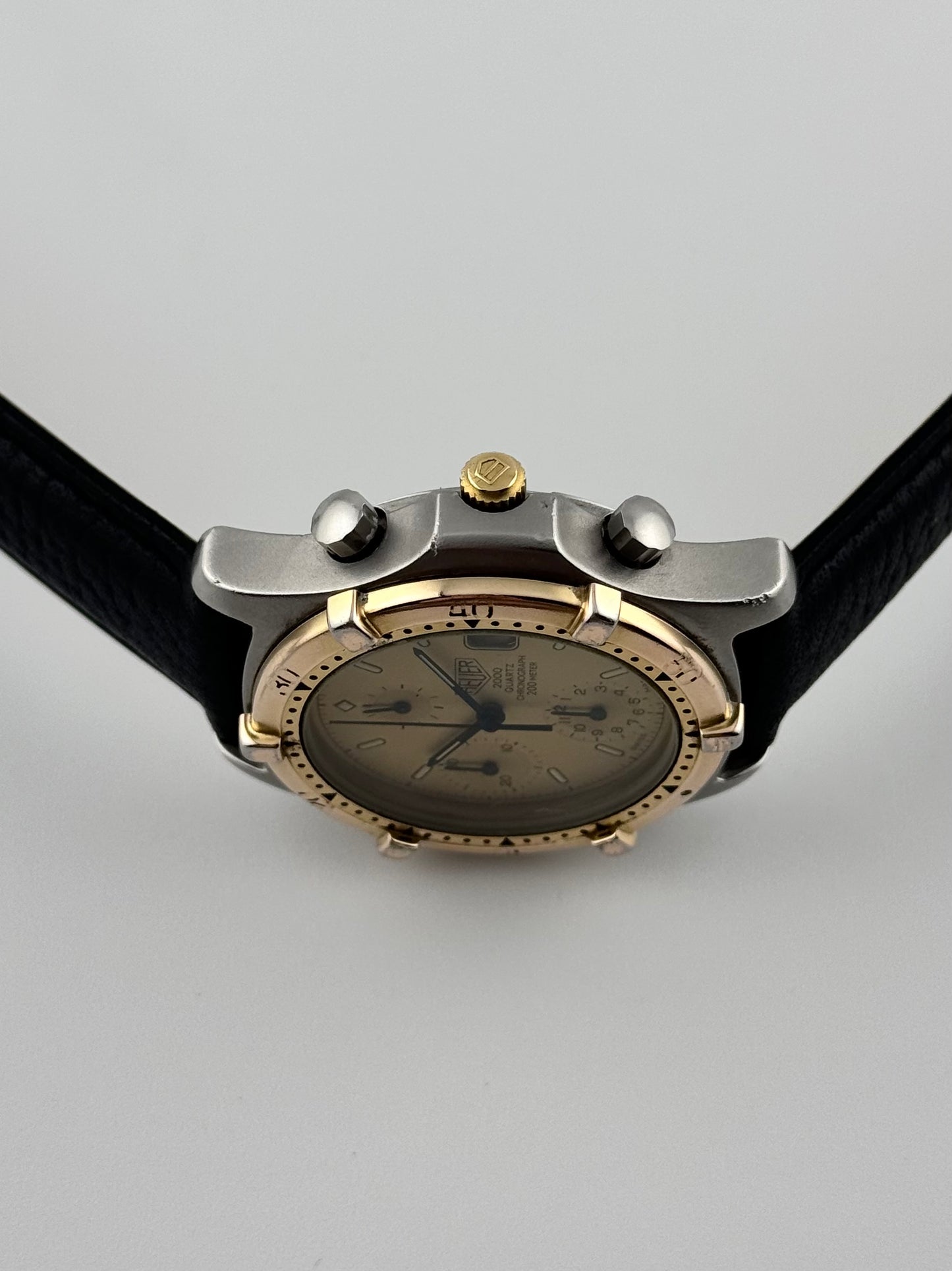 Heuer 2000 Quartz Chronograph - M379
