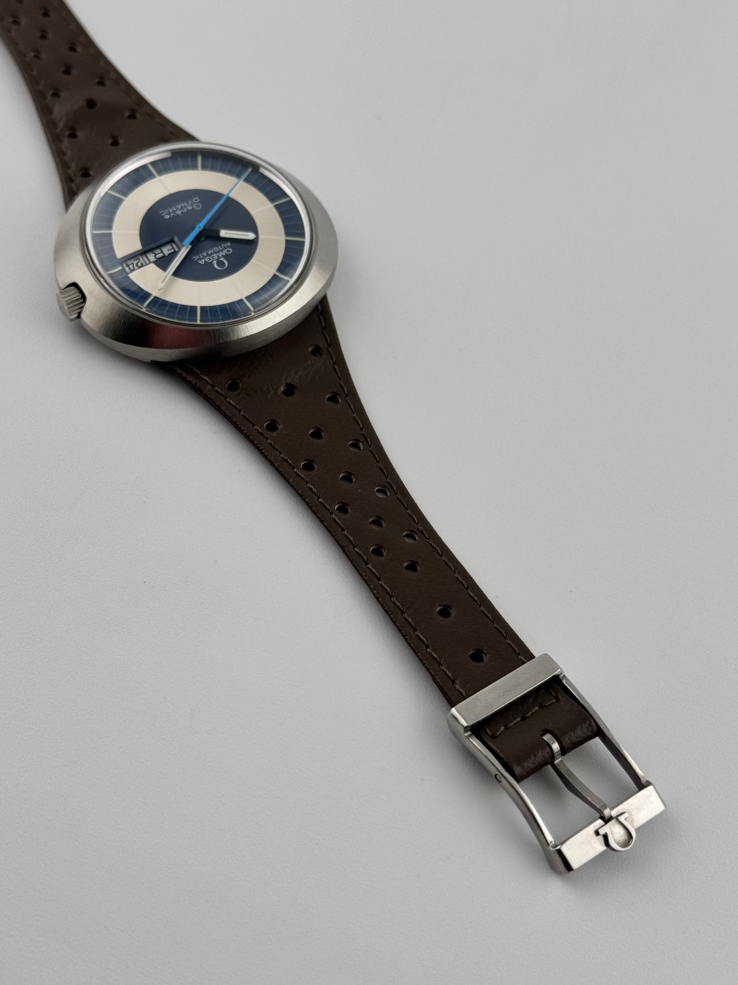 Omega Geneve Dynamic Automatic 166.039 - Near New Old Stock