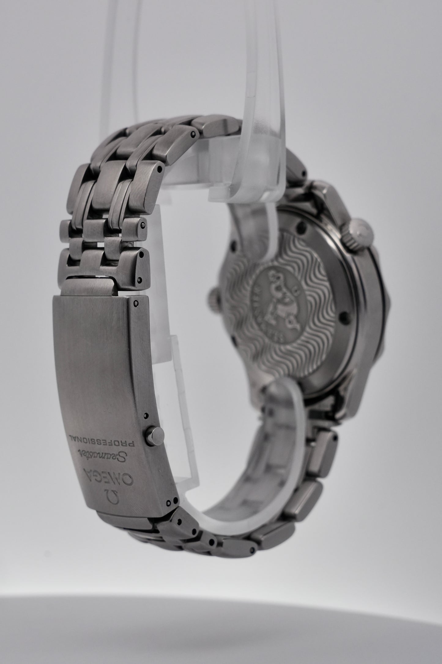 Omega Seamaster 300m Quartz Dive Watch - 168.1502 - Blue Wave Dial
