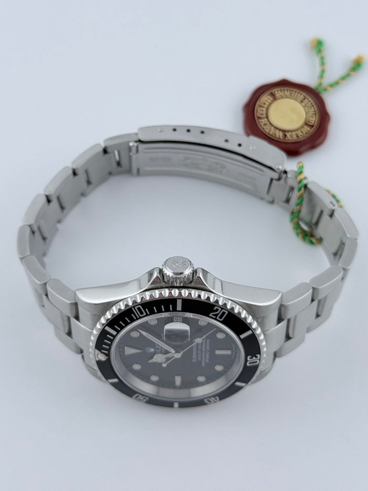 Rolex Oyster Perpetual Submariner Date - 16610 - Box and Papers - Collectors Set