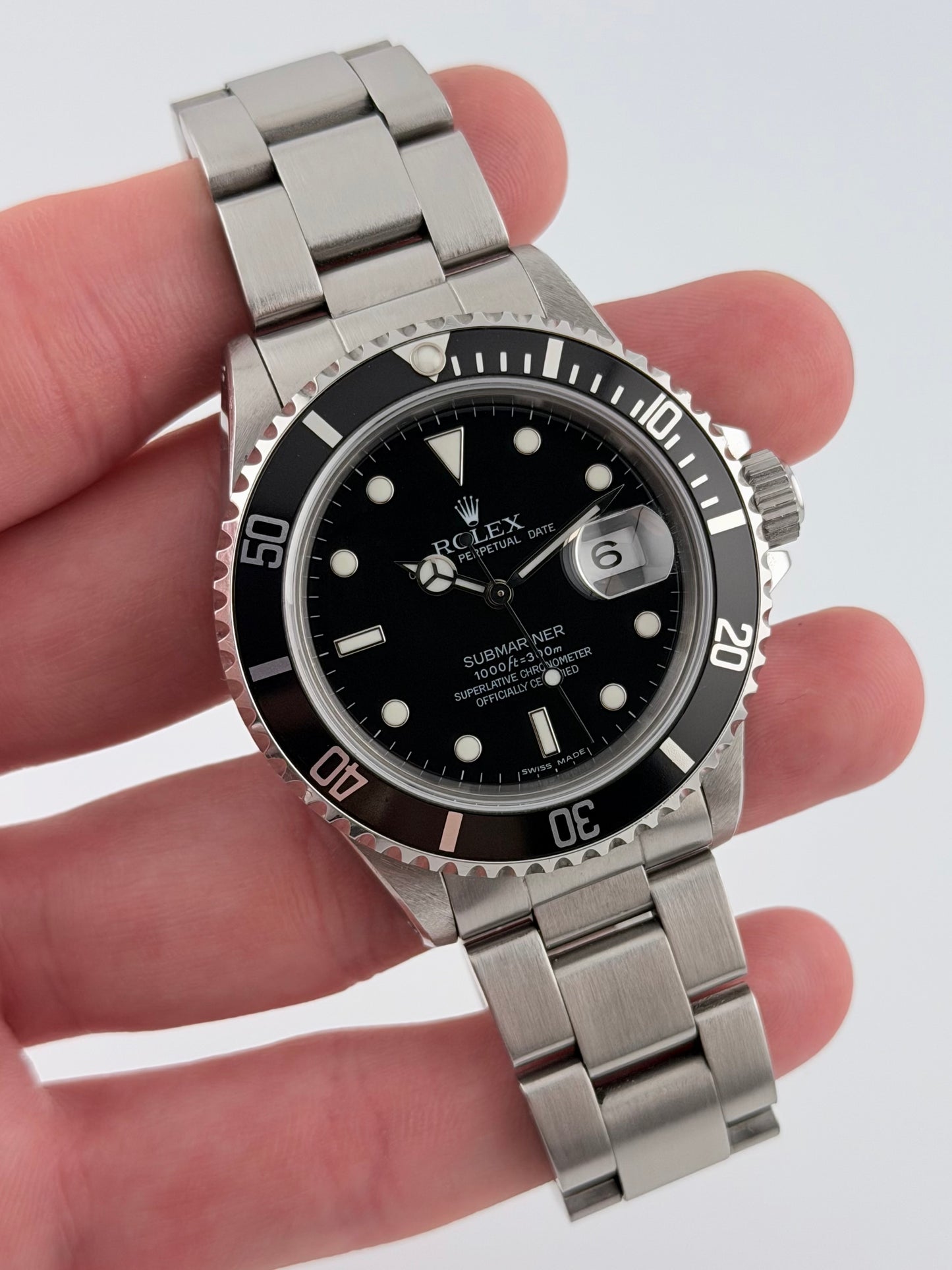 Rolex Oyster Perpetual Submariner Date - 16800 - Original Box and Booklets